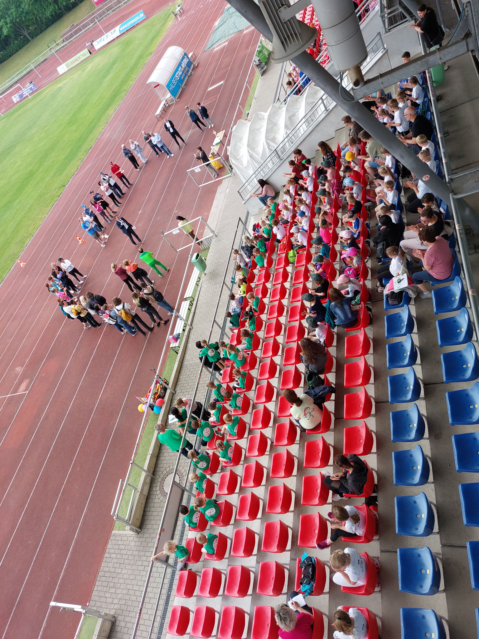 ...Das Kindergarten-Sportfest im Friedensstadion... - VfB Germania