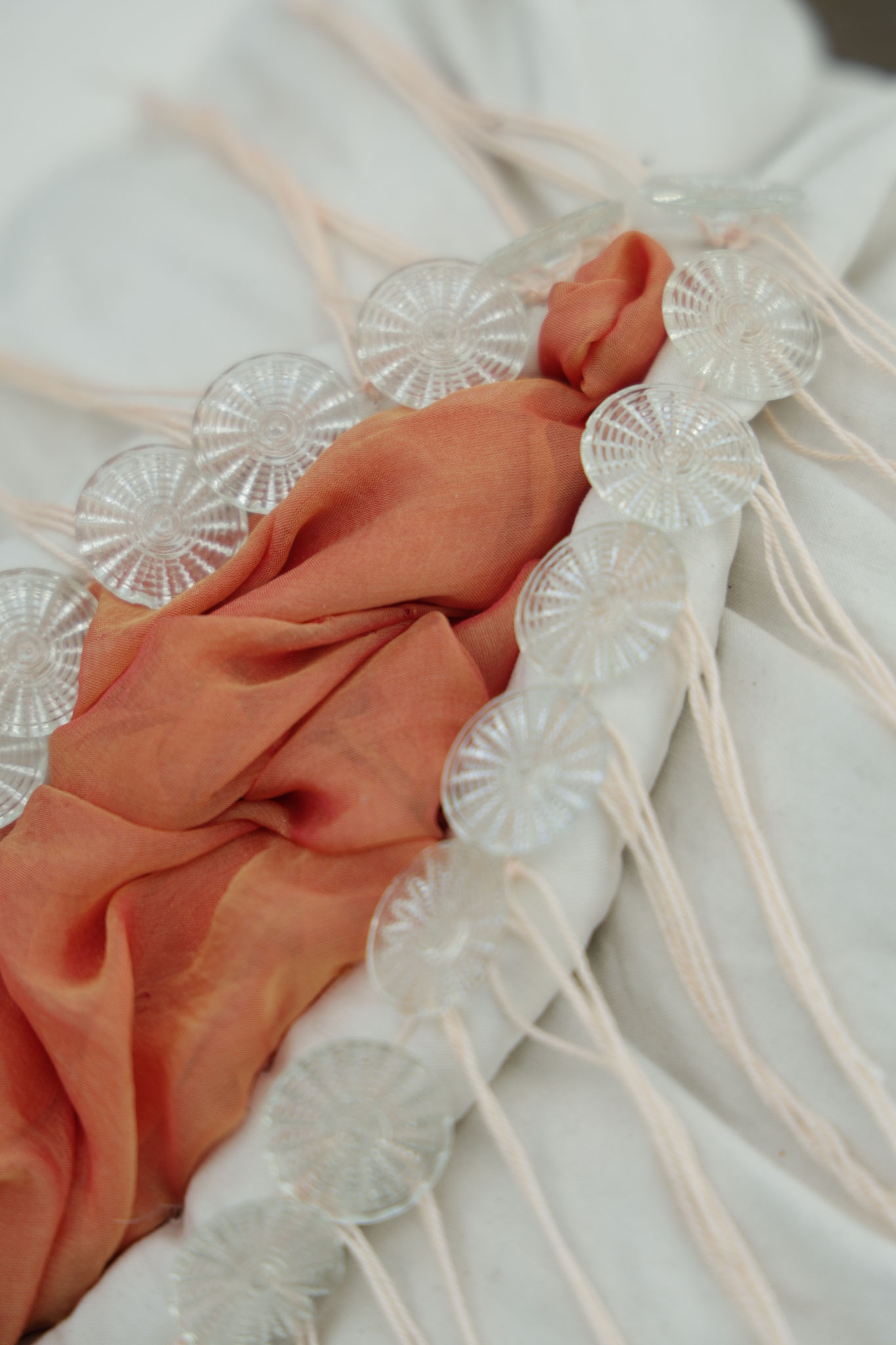 Protecting the Holy marriage (detail).Fotografie Yori Ettema