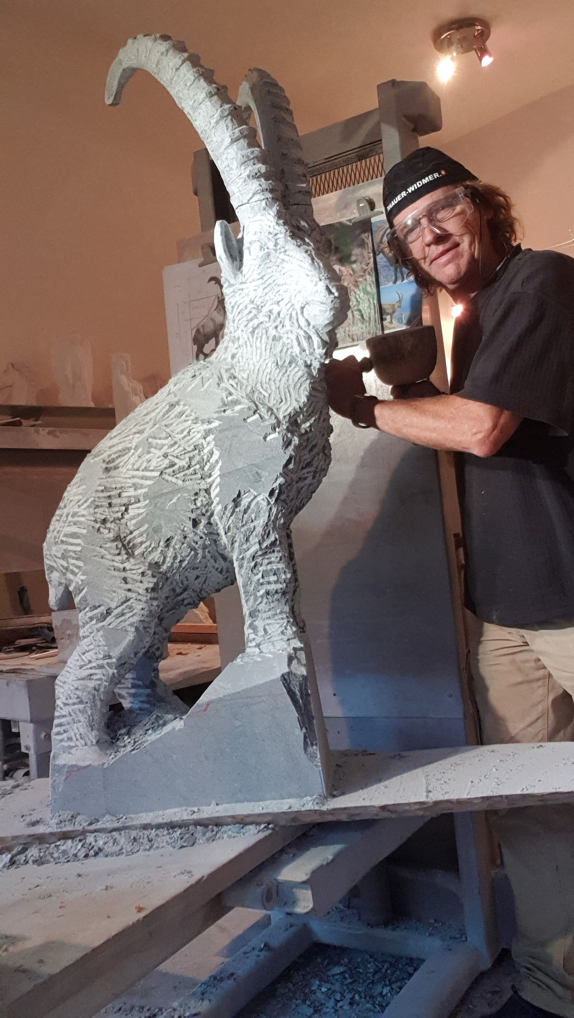 Steinbockfigur von Künstler Paul Widmer