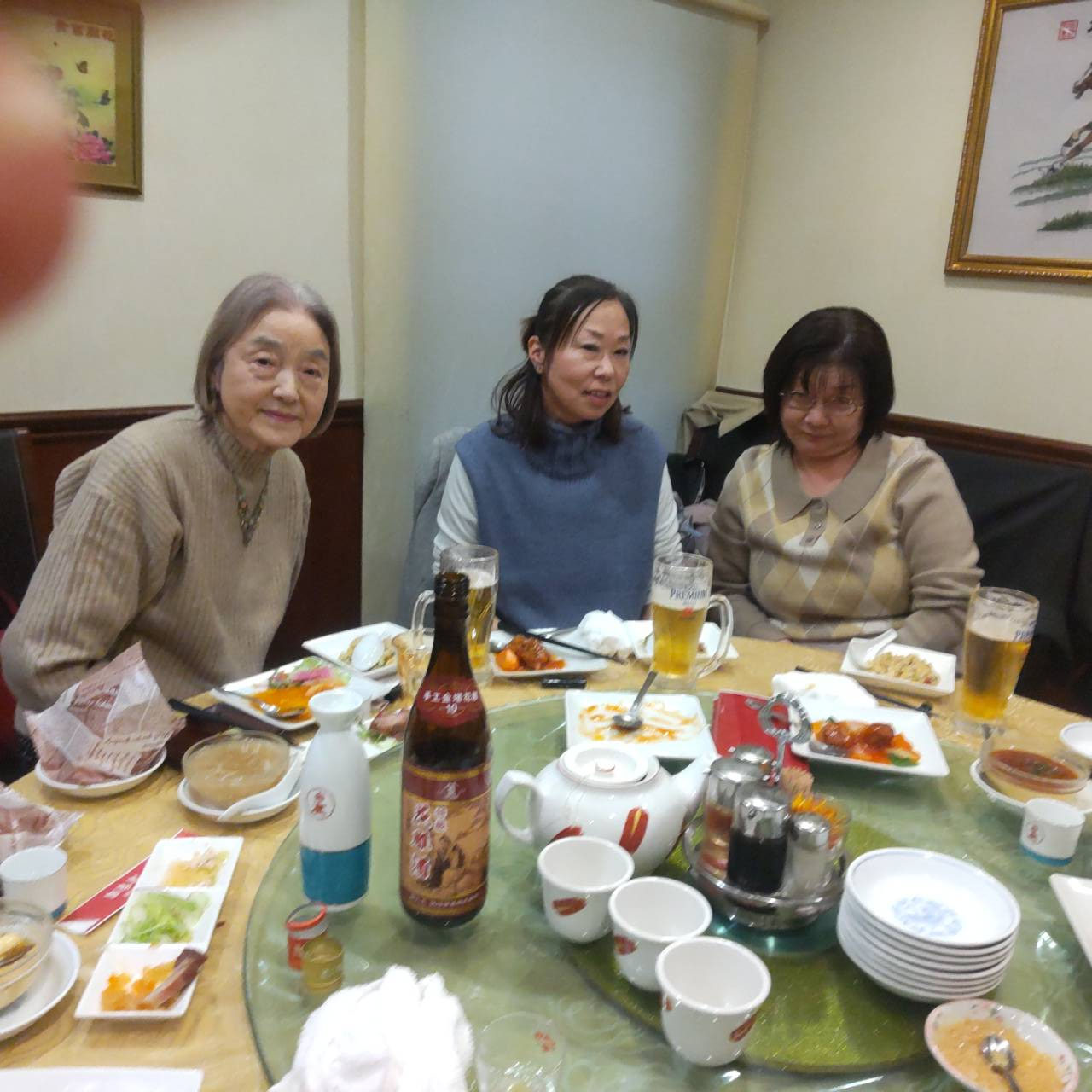 副会長のご挨拶。凛とした笑顔が会の華やぎを添えます。
