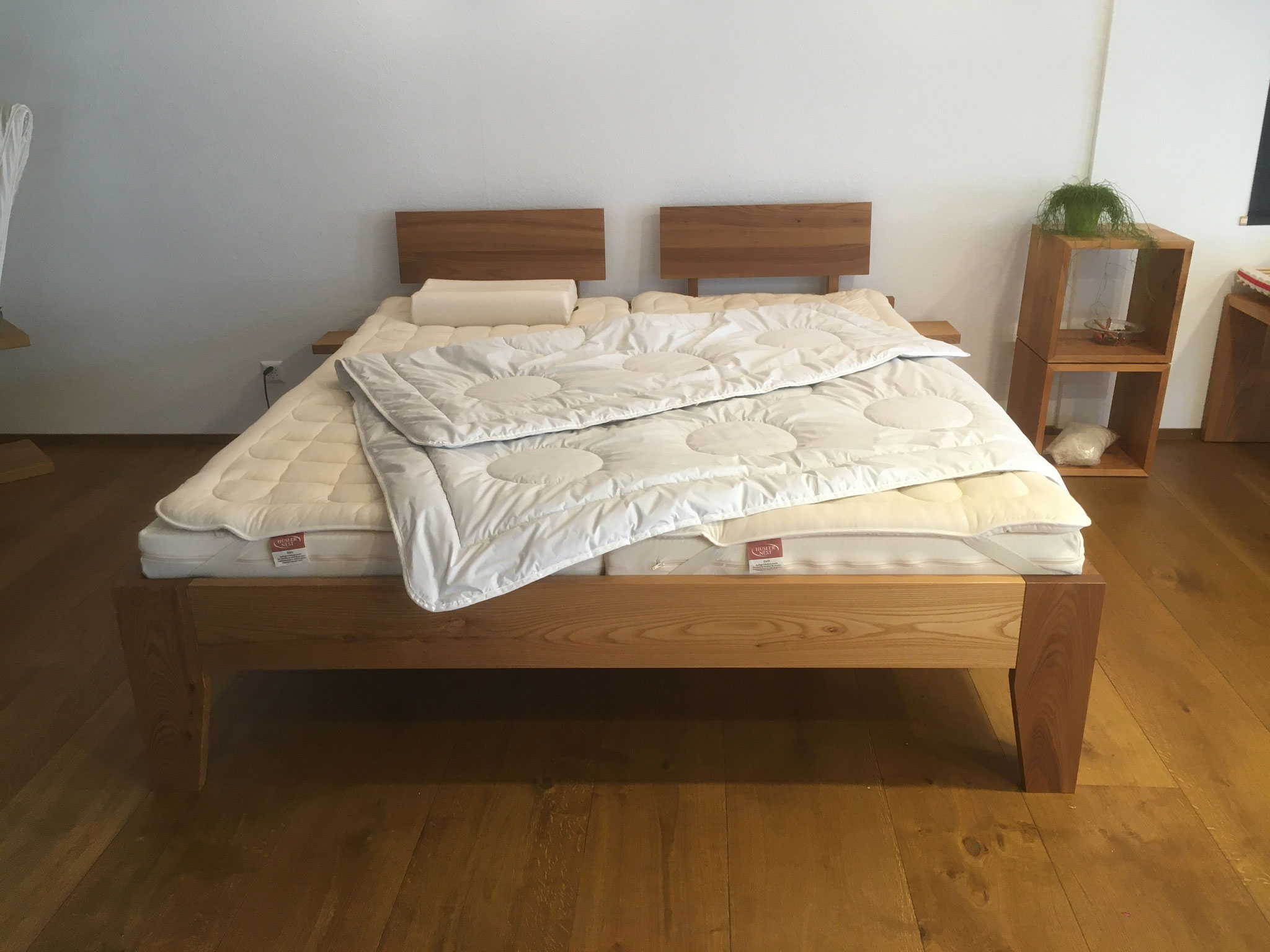 Ulmen Bett, natur geölt