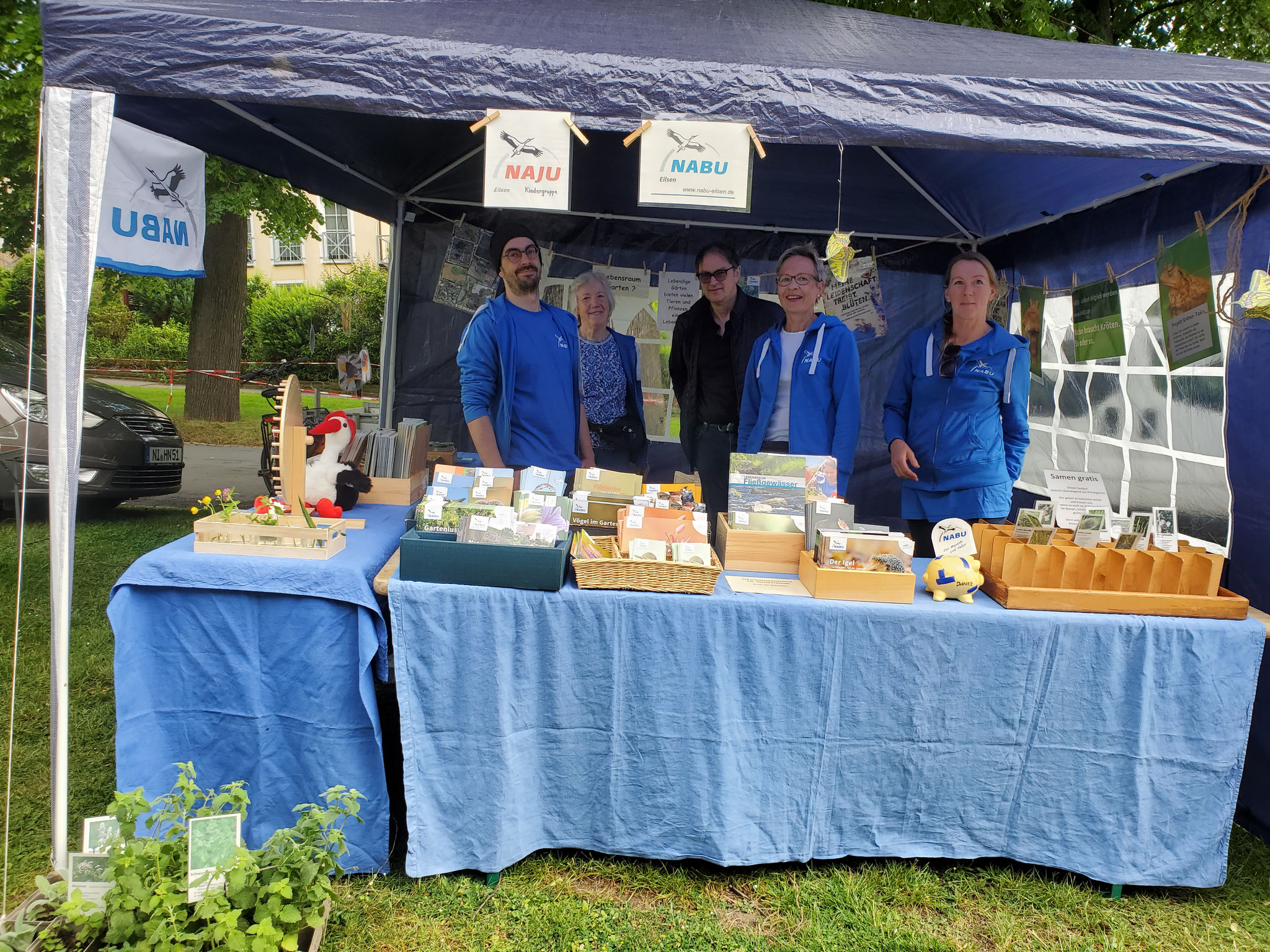 Info-Stand beim Bauernmarkt (Foto: J. Auras)