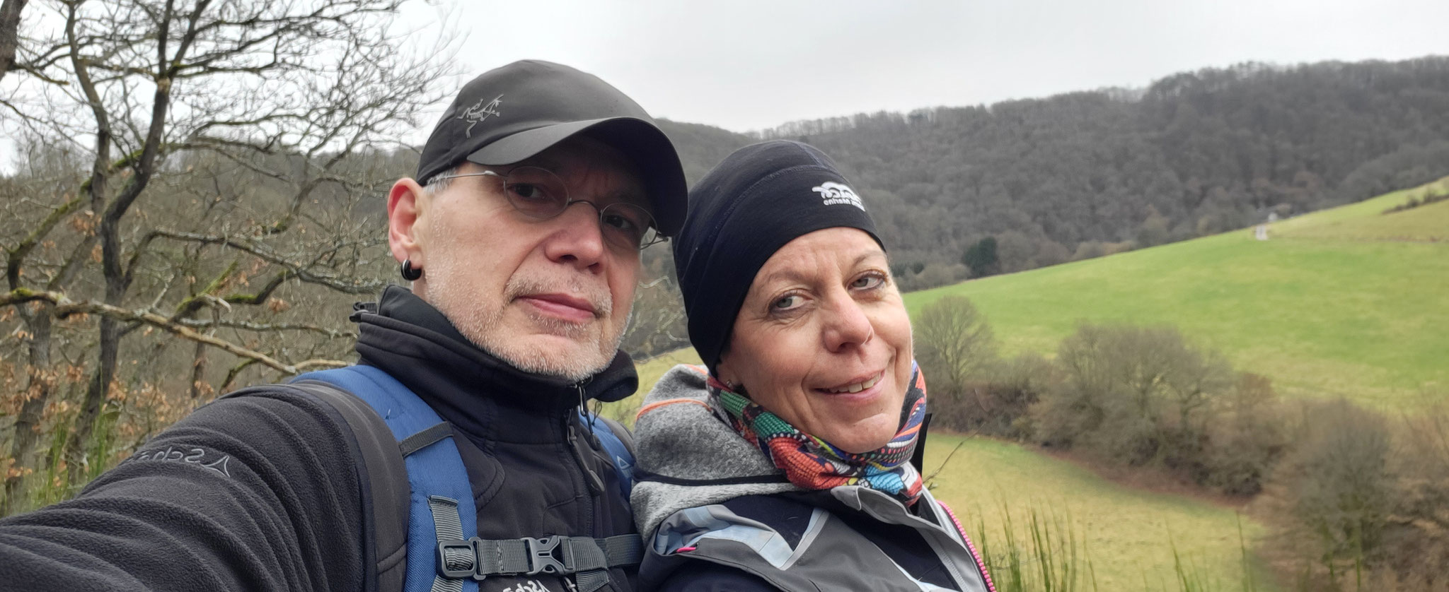hier unser Foto für das Gipfelbuch Weltende.  Viele Grüße aus Puderbach   C+T  15.01.2022 21:54
