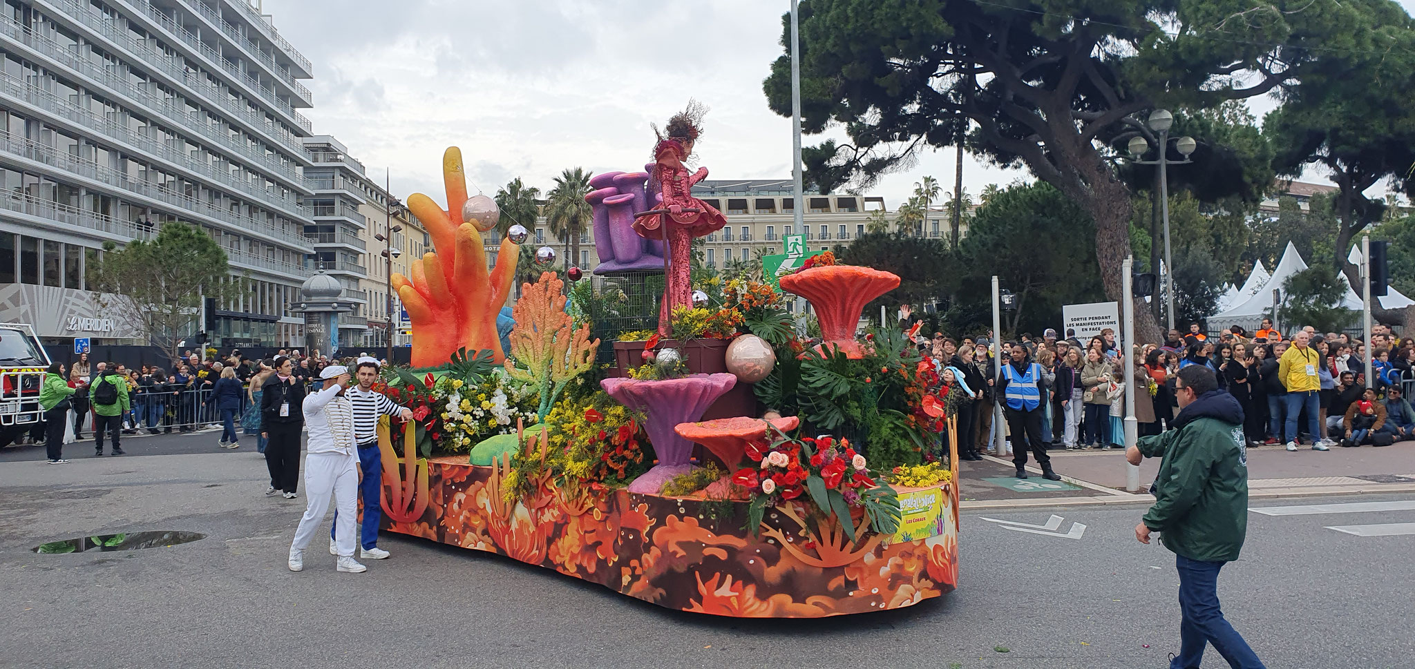16 - Blumenkarneval
