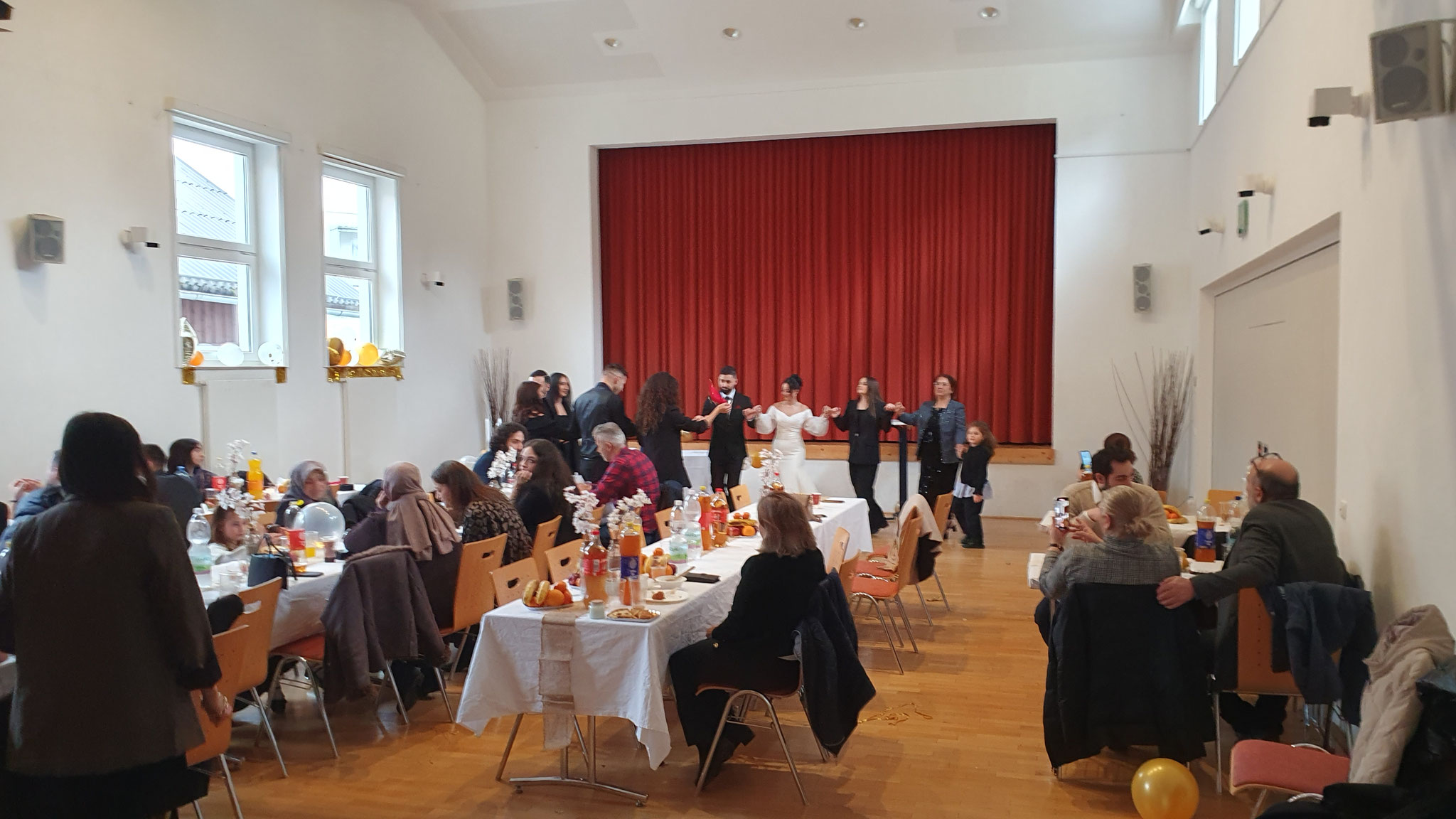 04 - multikulturelles Pfarrzentrum mit Hochzeit