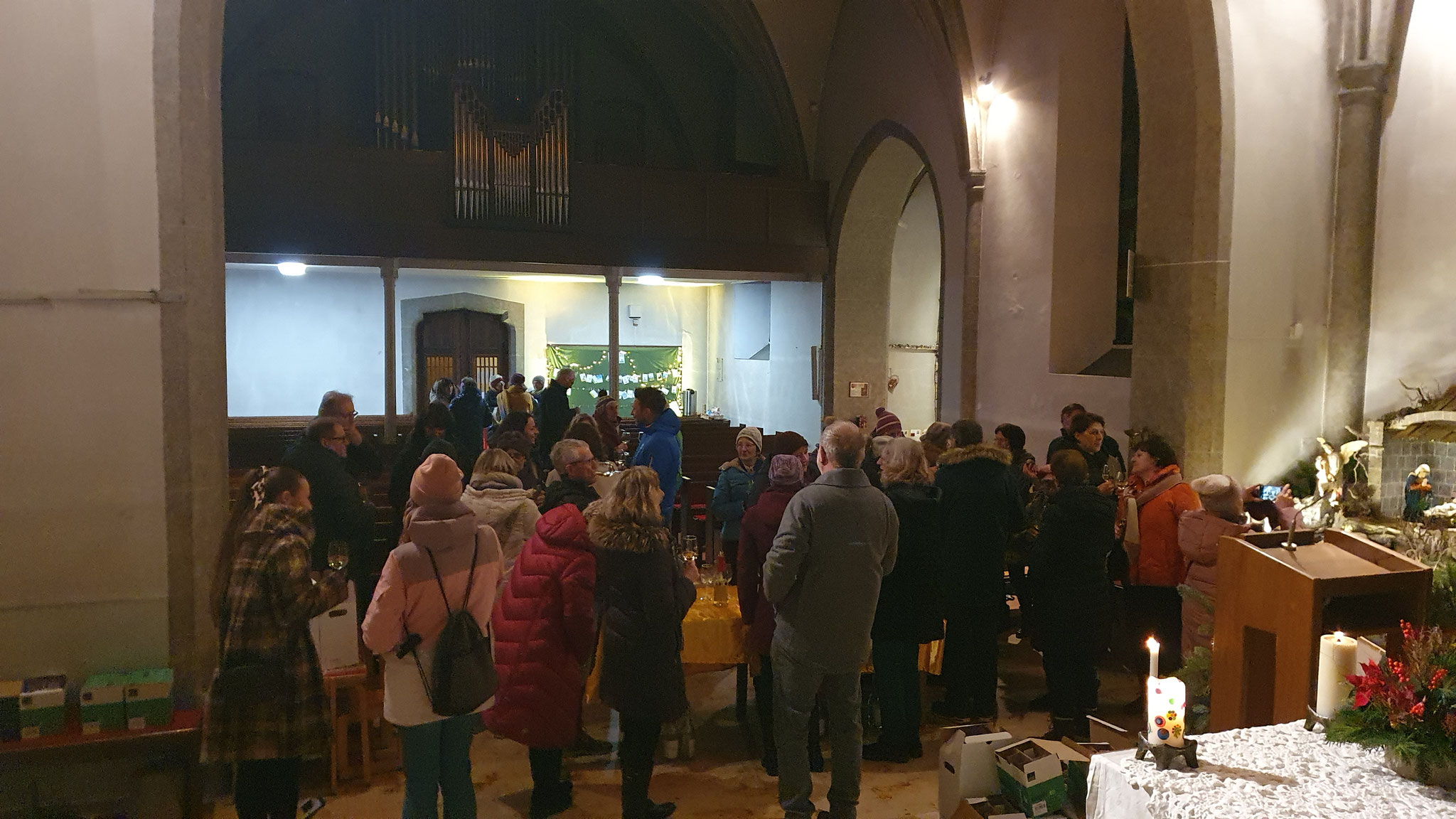 02 - Sektempfang in der Kirche