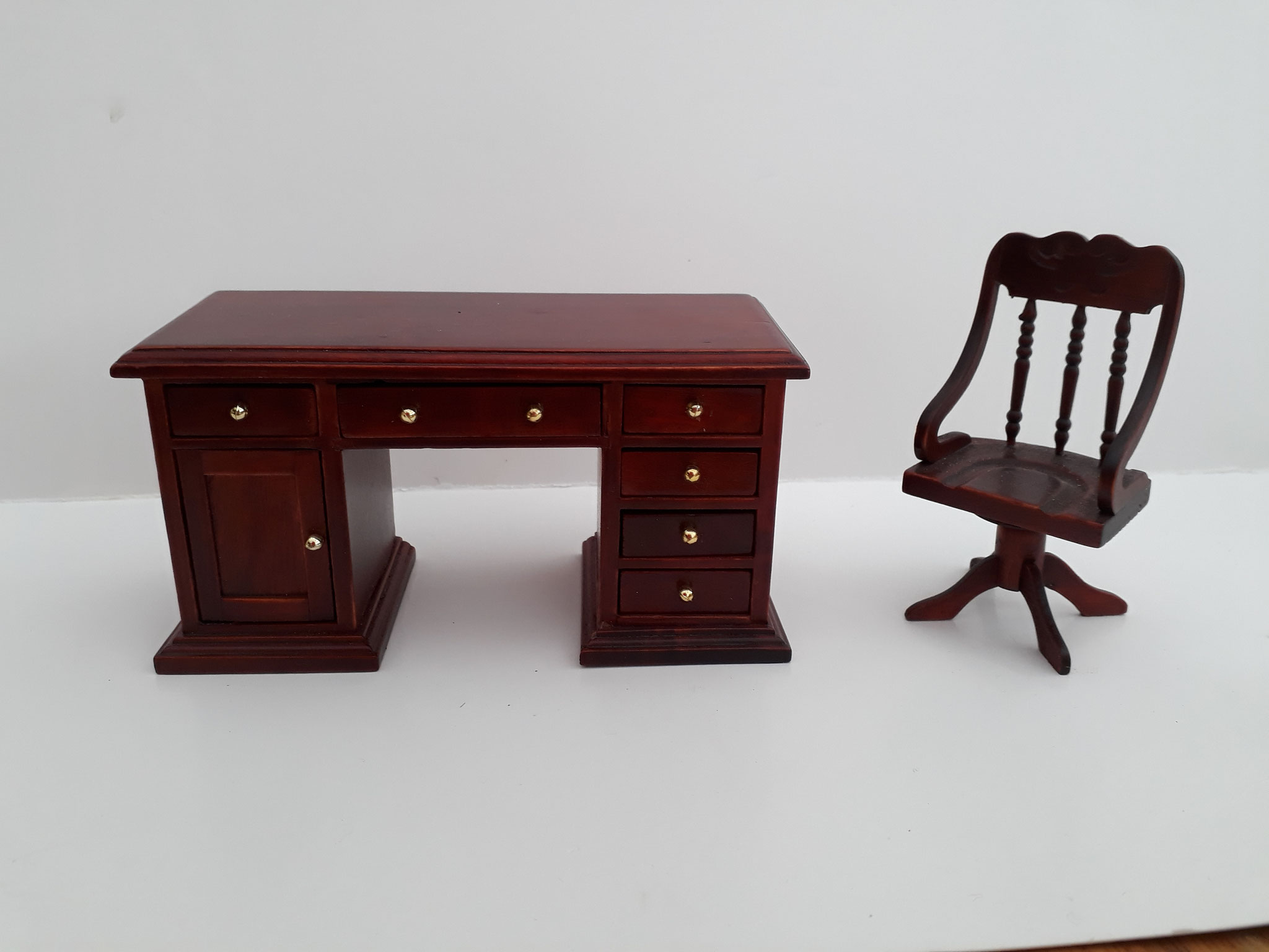 Mahogany Office Desk & Chair