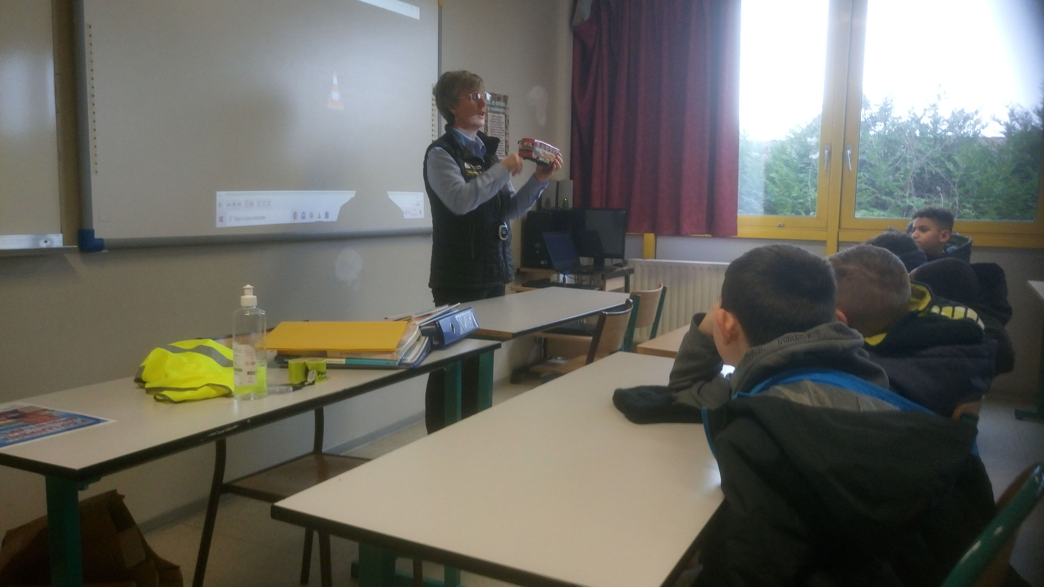 AVION COLLÈGE JEAN-JACQUES ROUSSEAU LE 4 JANVIER 2023