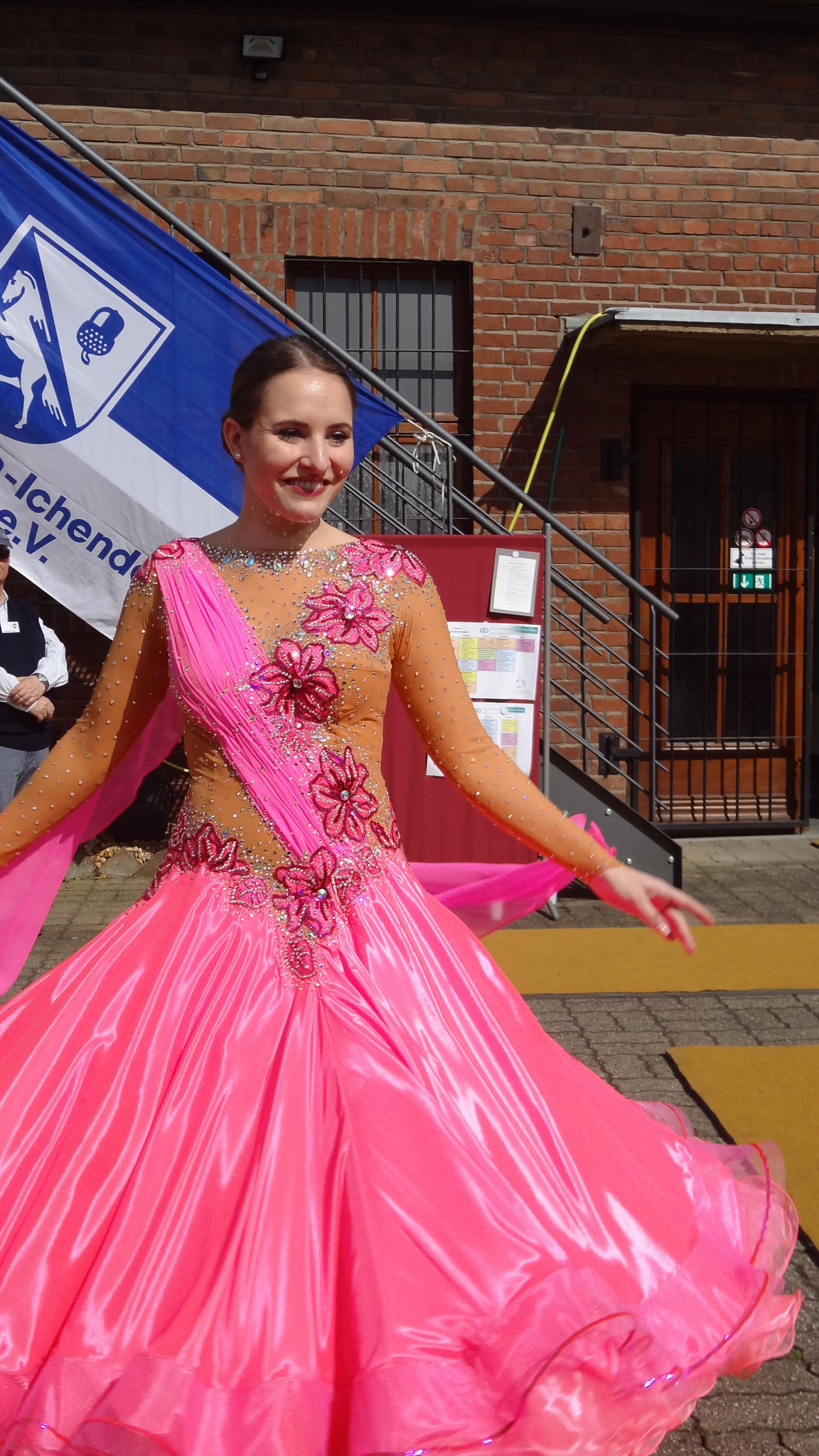 Ein Turnierkleid in pink