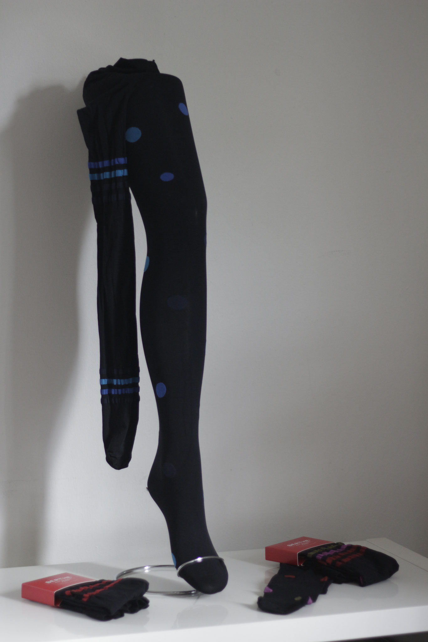 Strumpfhosen in 40 DEN (CHF 45.-)