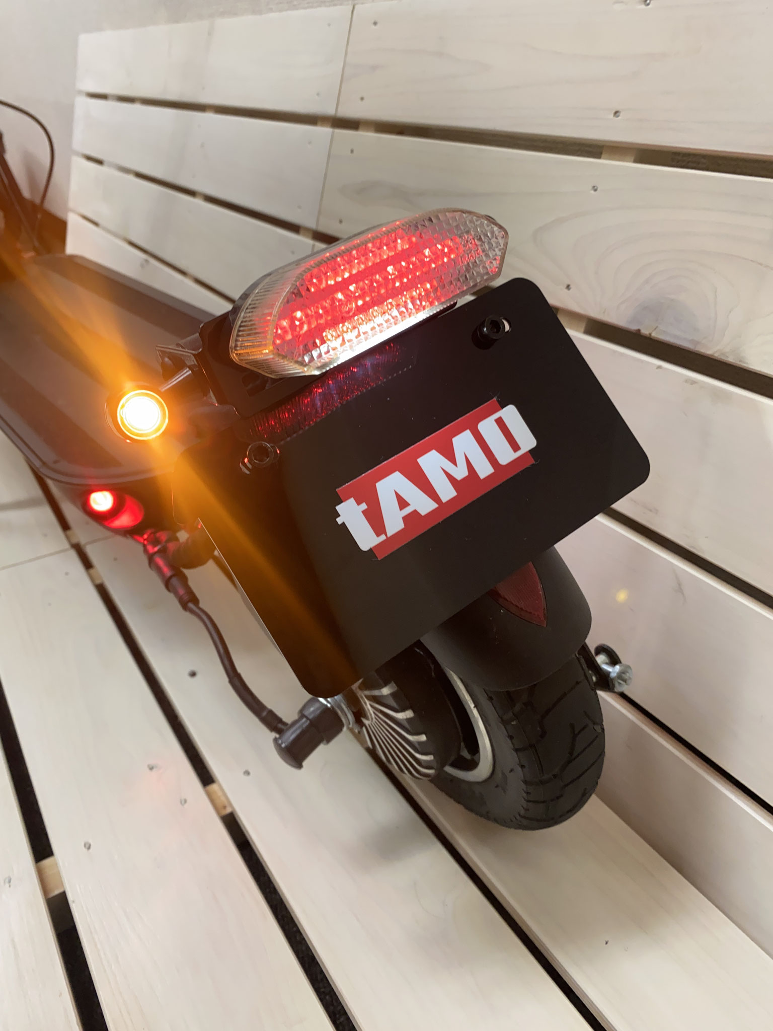 ｔAMO 電動キックボード T10 IPX４防水仕様 公道走行可能 原付２種 最高速48km/h 電動バイク 電動スクーター 【12453