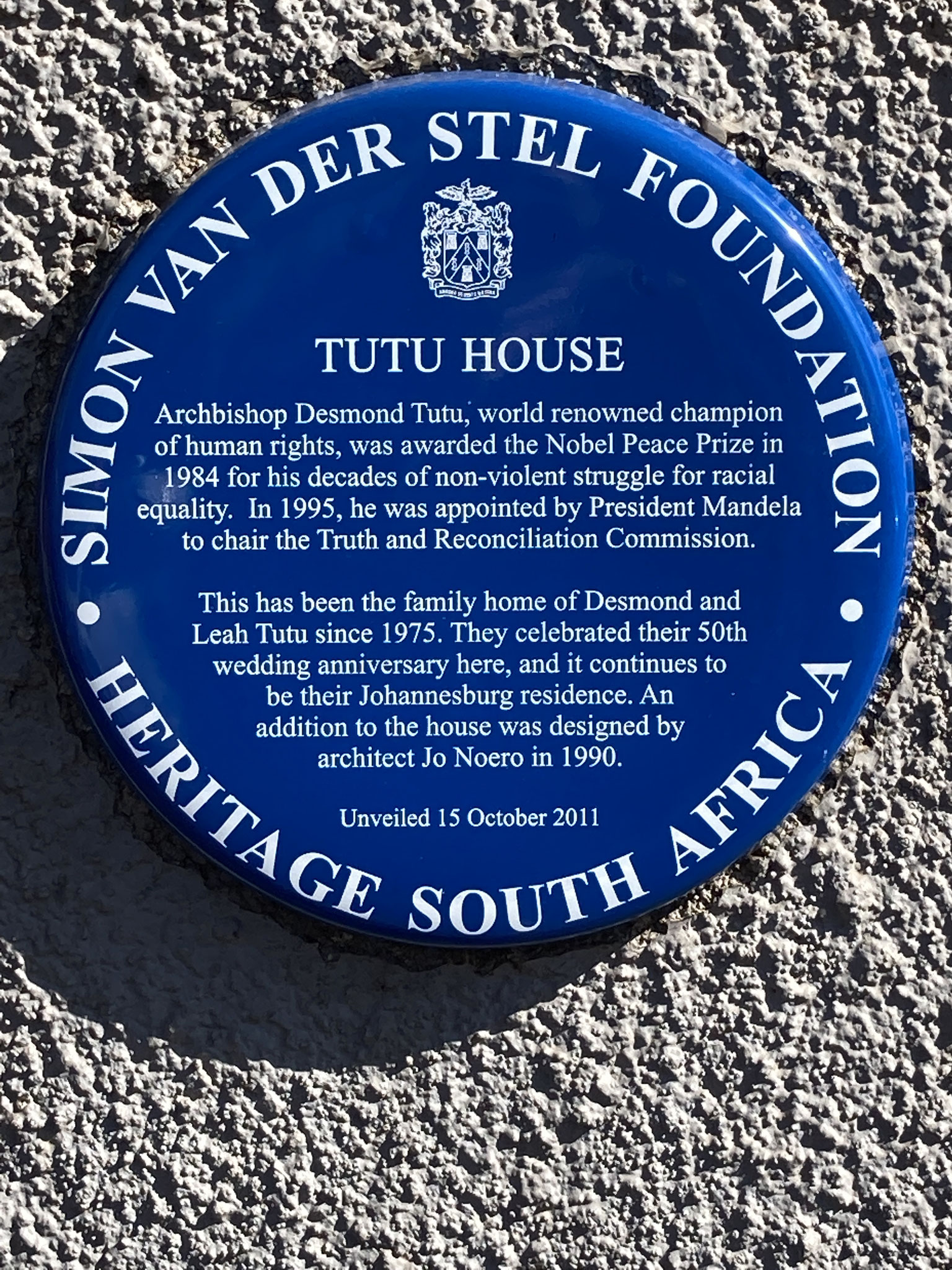  Desmond Tutu