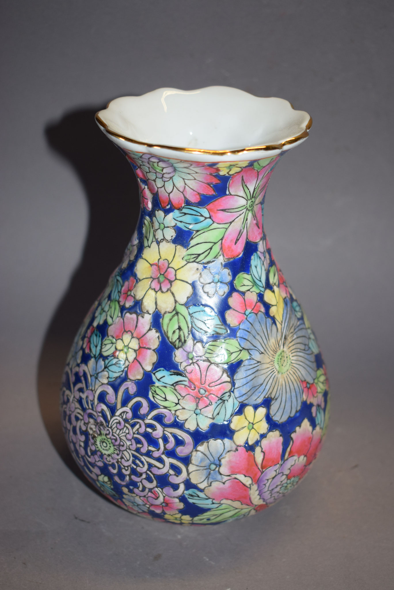 Porzellan Bodenvase mit "Milles fleurs-Malerei", h=21cm