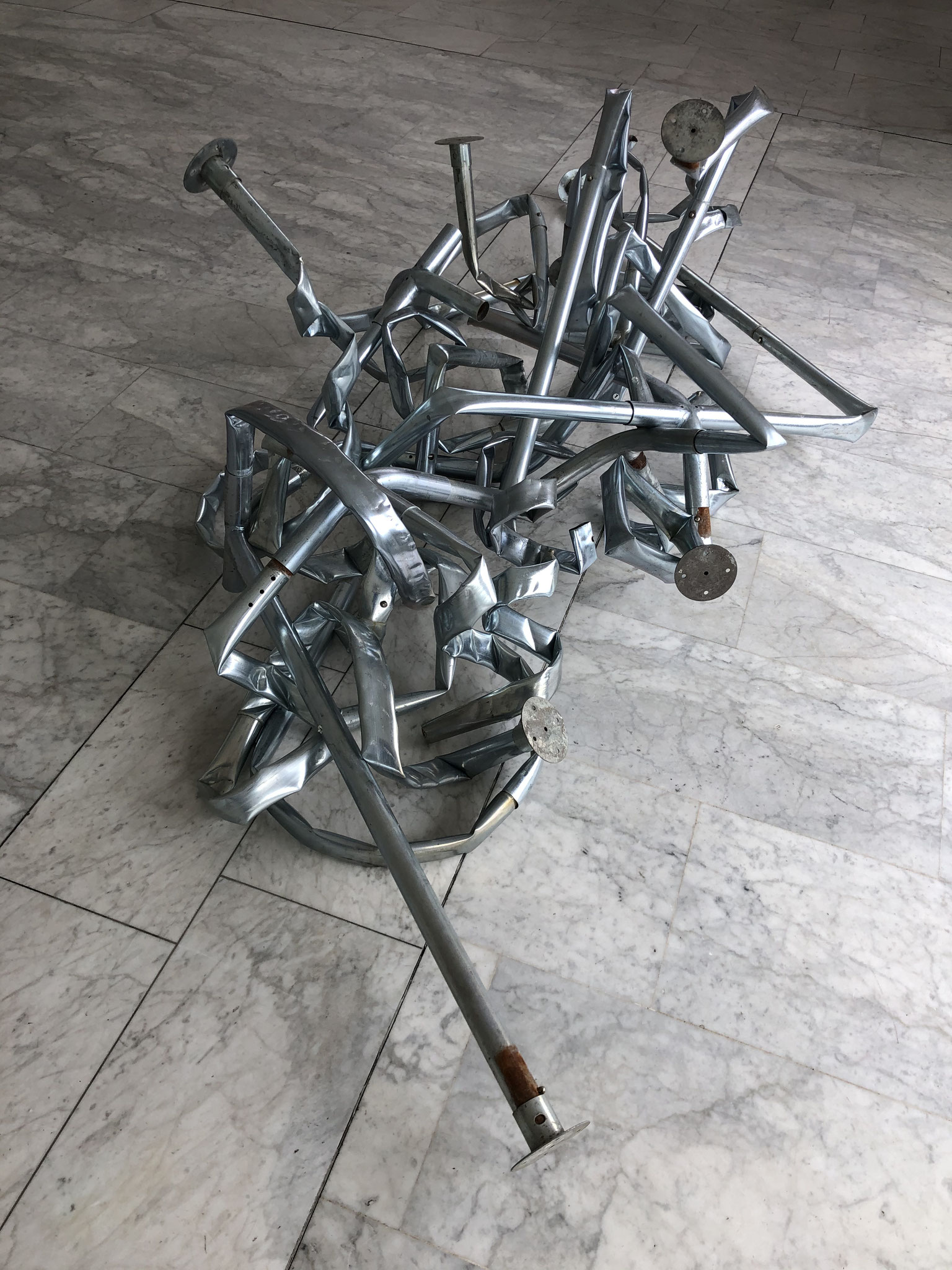 Objekt, Metall/70x295x130cm