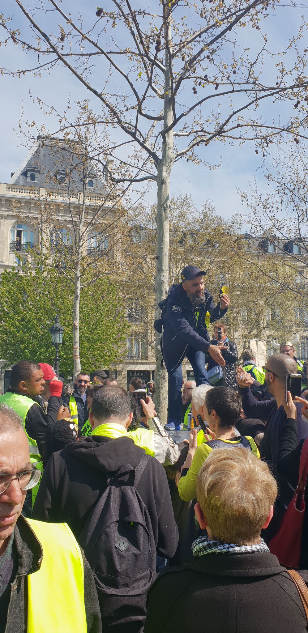 Acte 21 le 06 Avril  2019 je me rends à Paris pour y rencontrer des Journalistes www.jesuispatrick.com