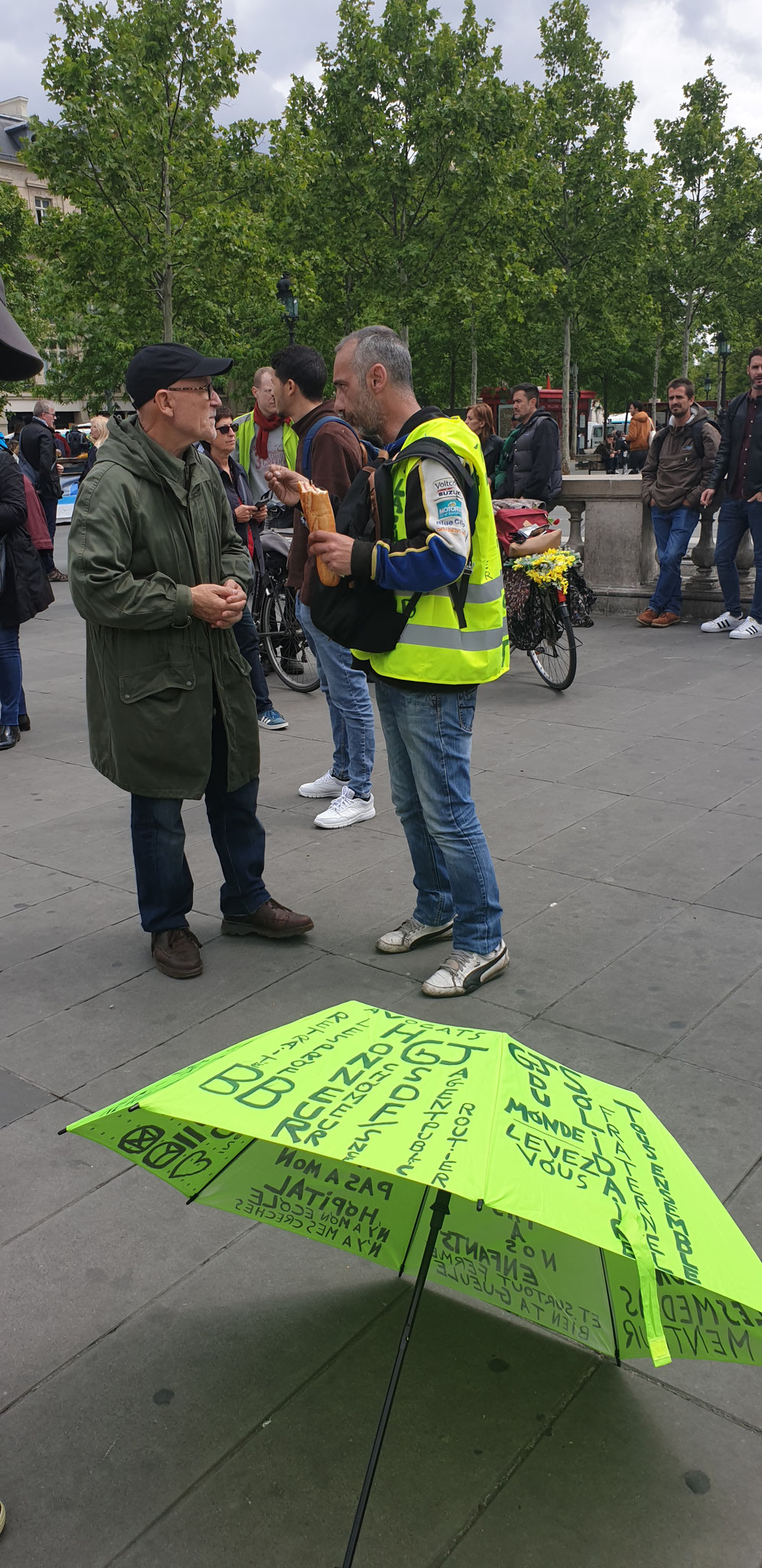 Acte 27  Le 18 Mai 2019 je me rends à Paris pour y rencontrer des Journalistes www.jesuispatrick.com