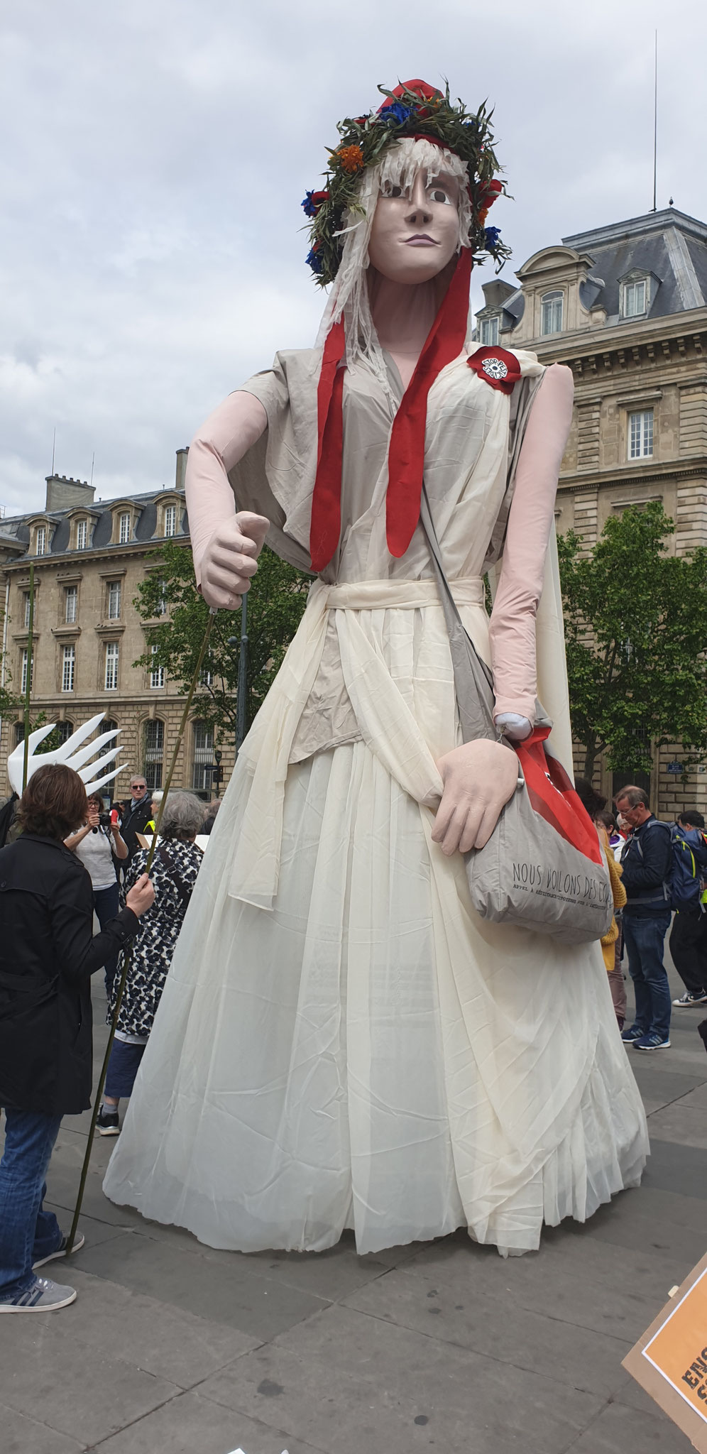 Acte 27  Le 18 Mai 2019 je me rends à Paris pour y rencontrer des Journalistes www.jesuispatrick.com