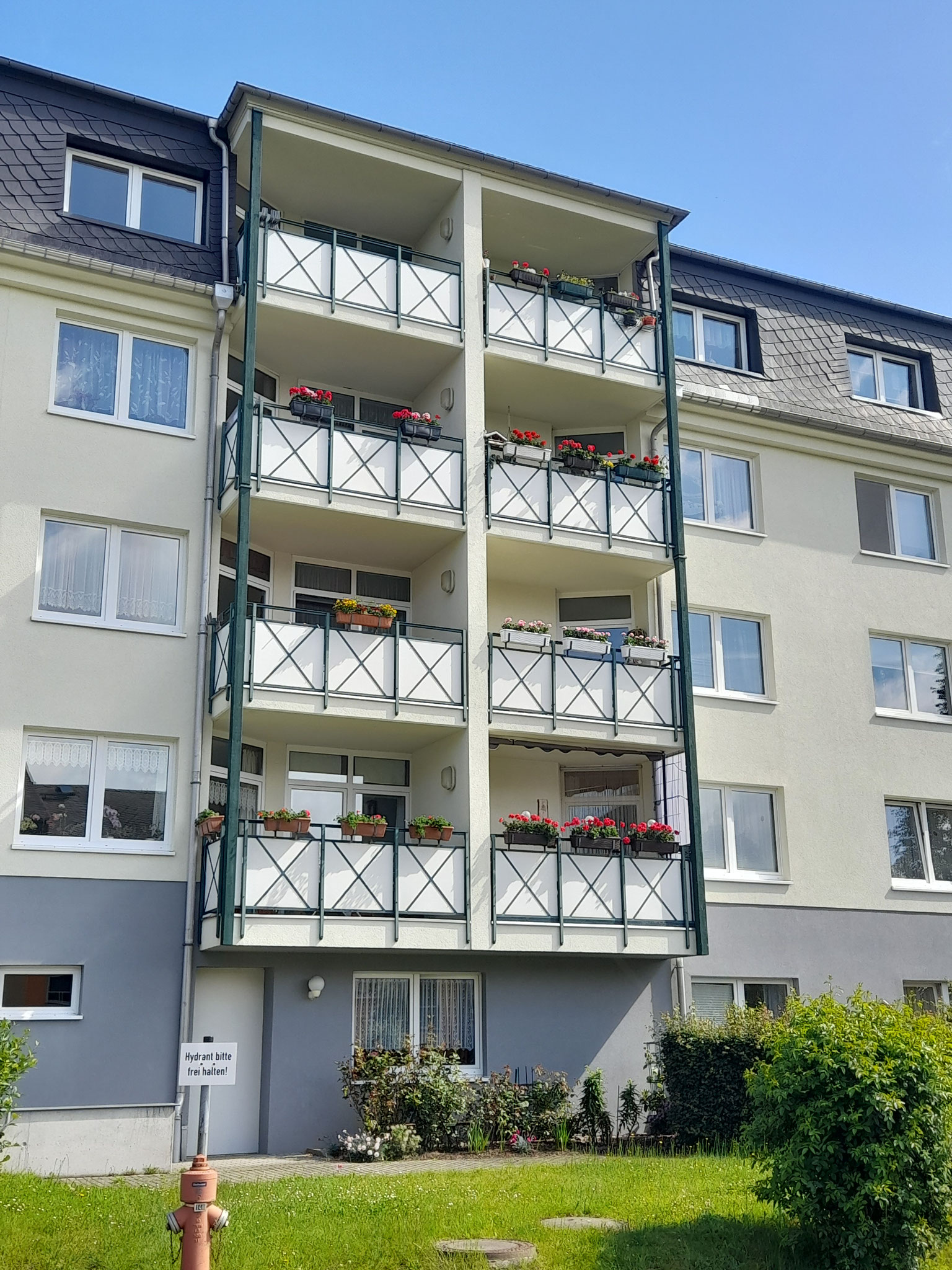 Hausansicht Wohngebäude im Wohngebiet Rudolf-Mauersberger-Straße