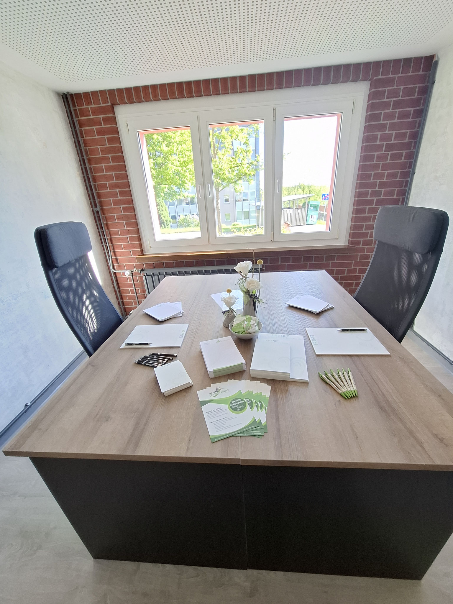 Foto: Arbeitsplatz für zwei Personen