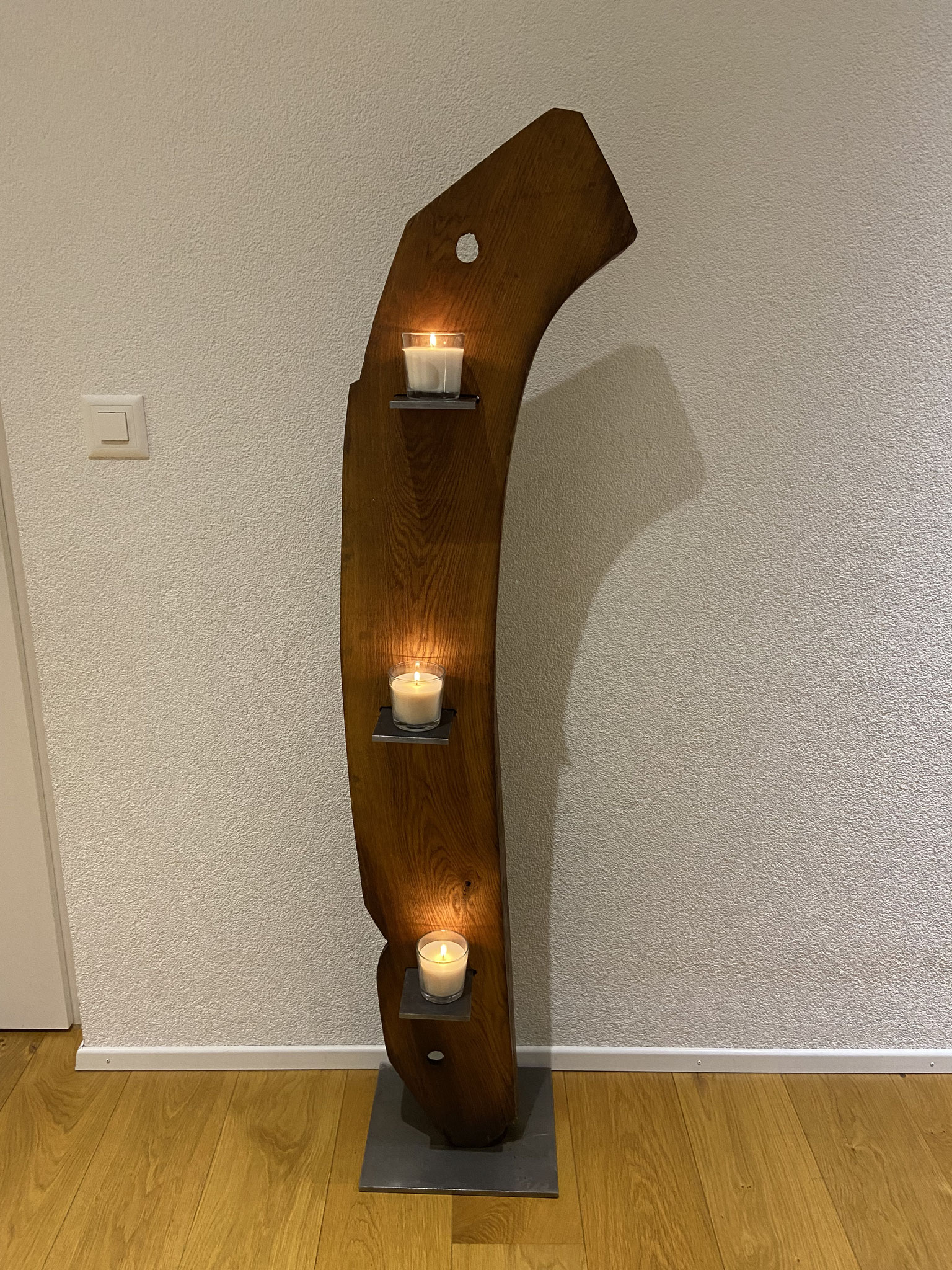 Mit drei frei verschiebbaren Rohstahlplatten zur beidseitigen Nutzung
