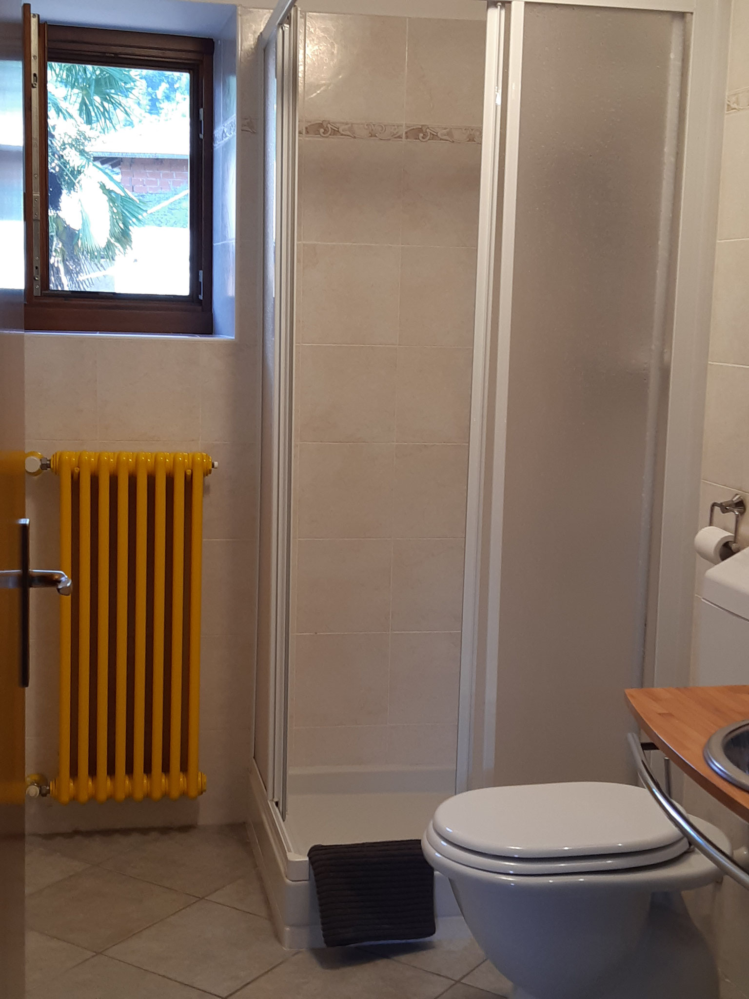 Ferienwohnung la nicchia Vercana, Dusche/WC