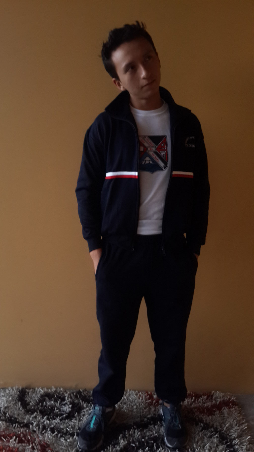 Uniformes Escolares colegio 24 de Mayo - Good Lock Store