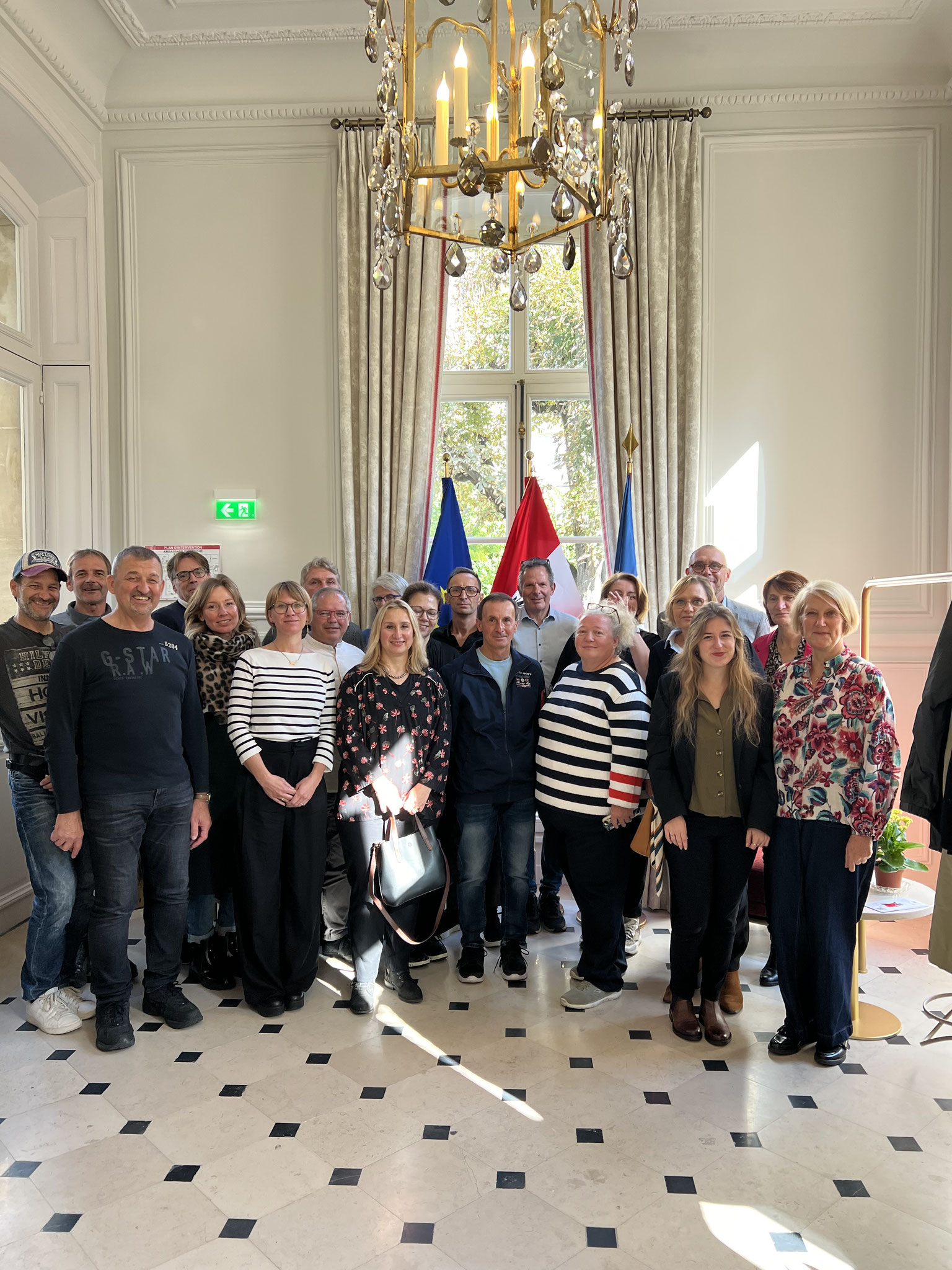 Gruppenfoto Österreichische Botschaft in Paris 