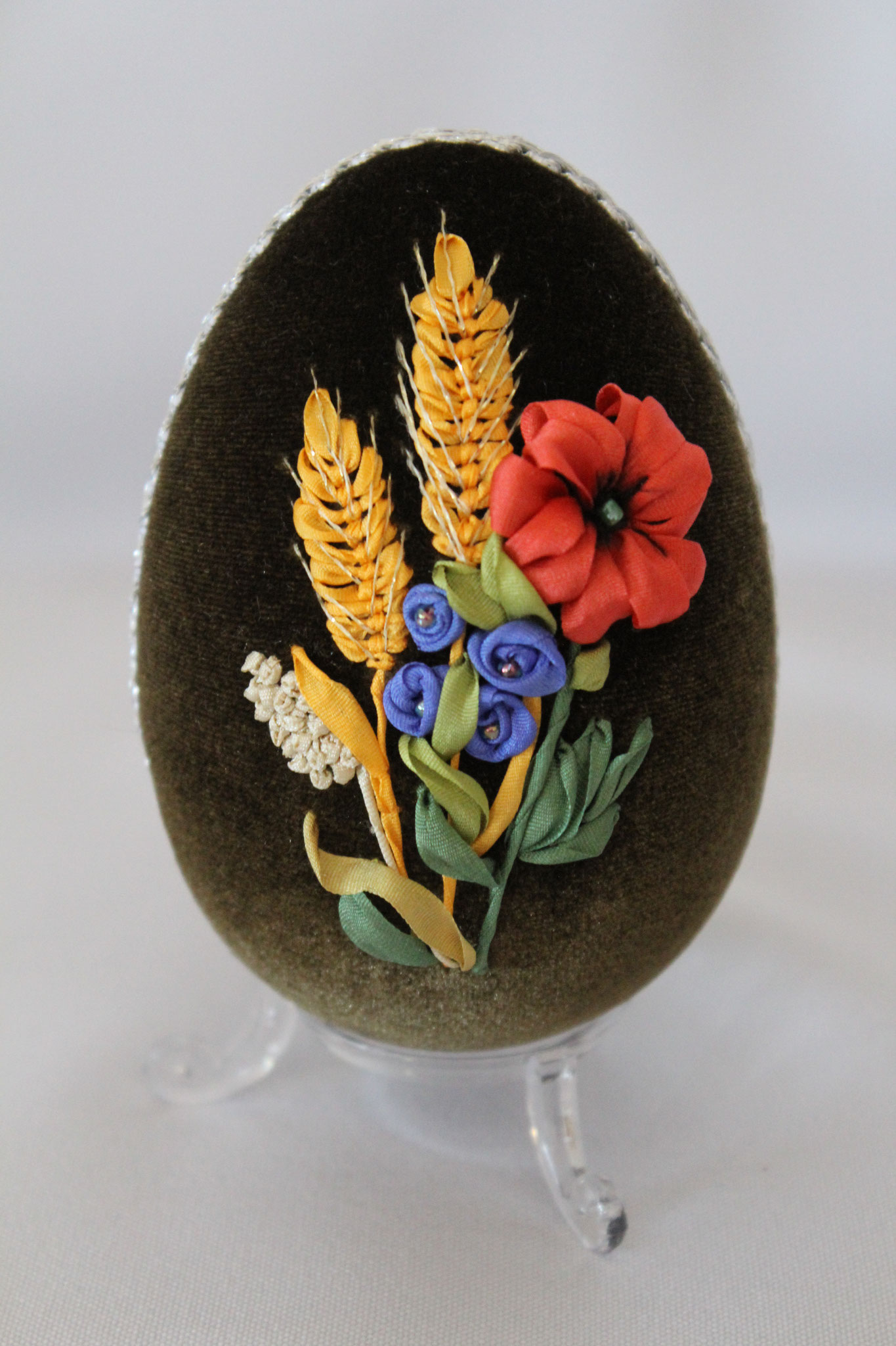 "embroidered Easter eggs"