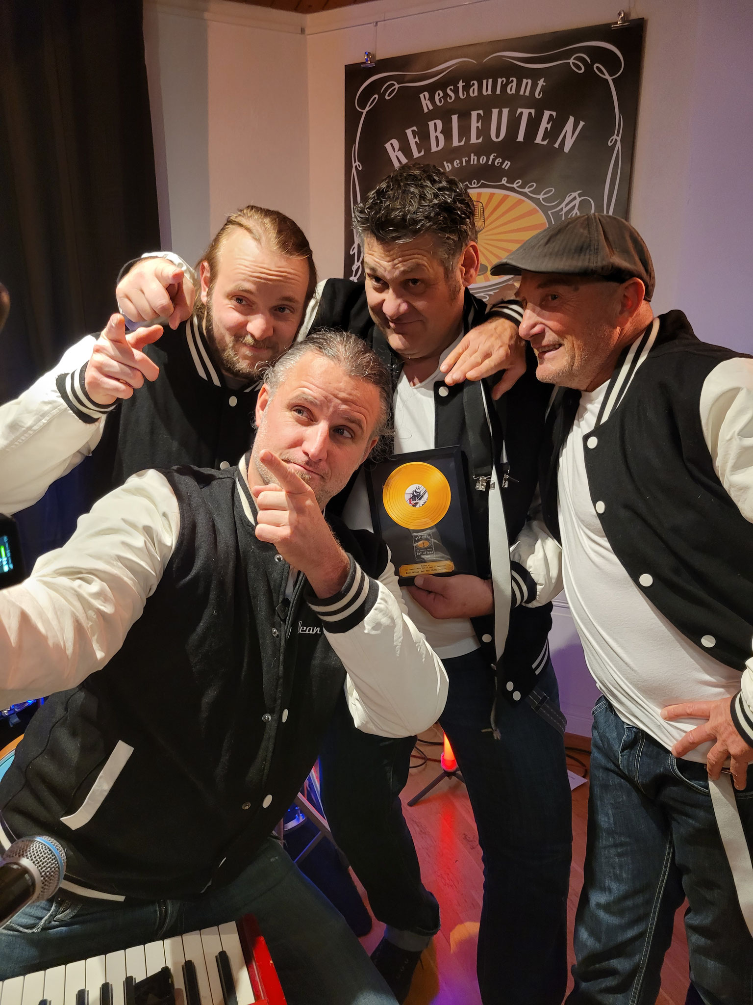 Dean Wilson & the Chilli Poppers