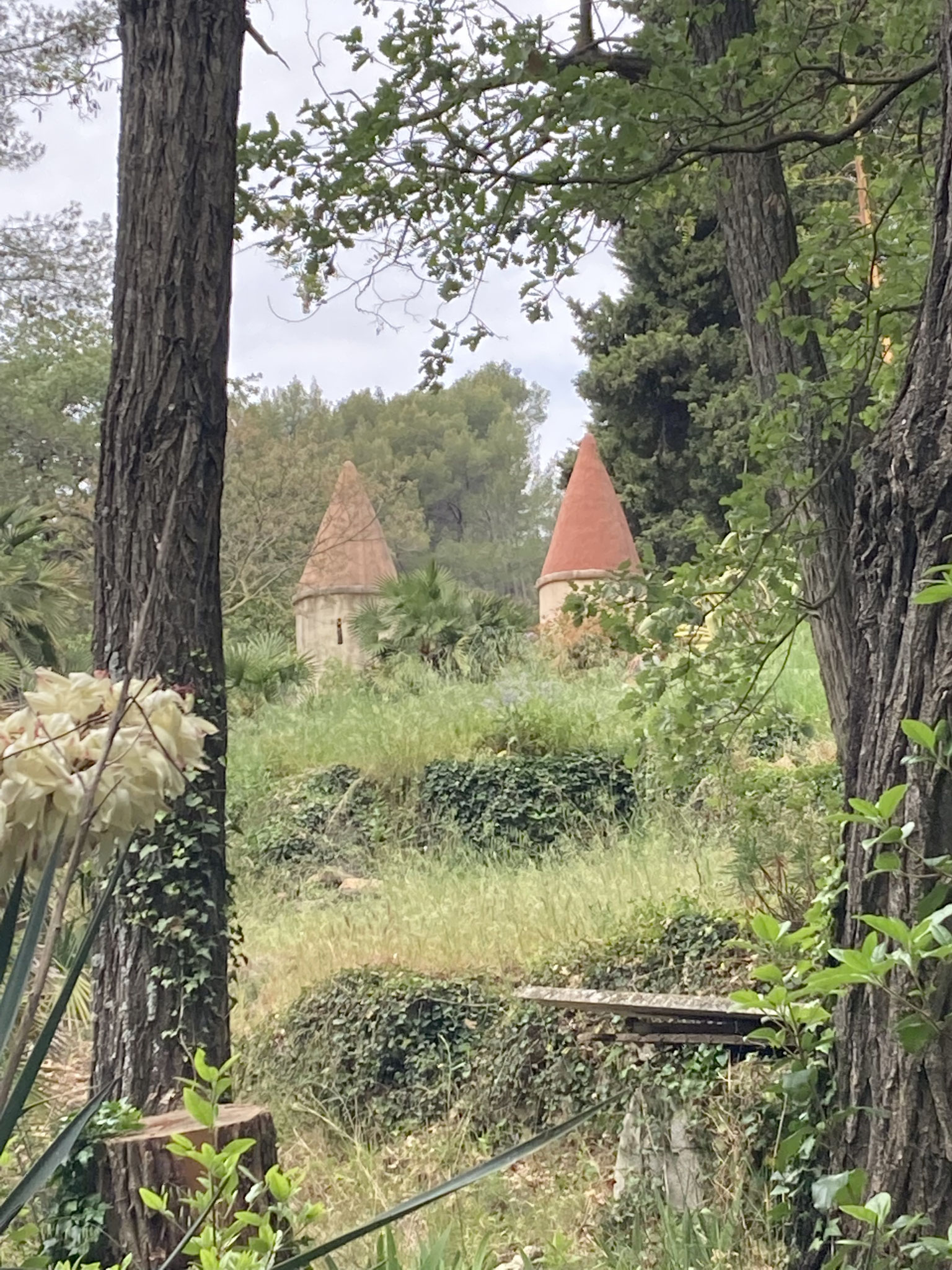 des maisons étranges