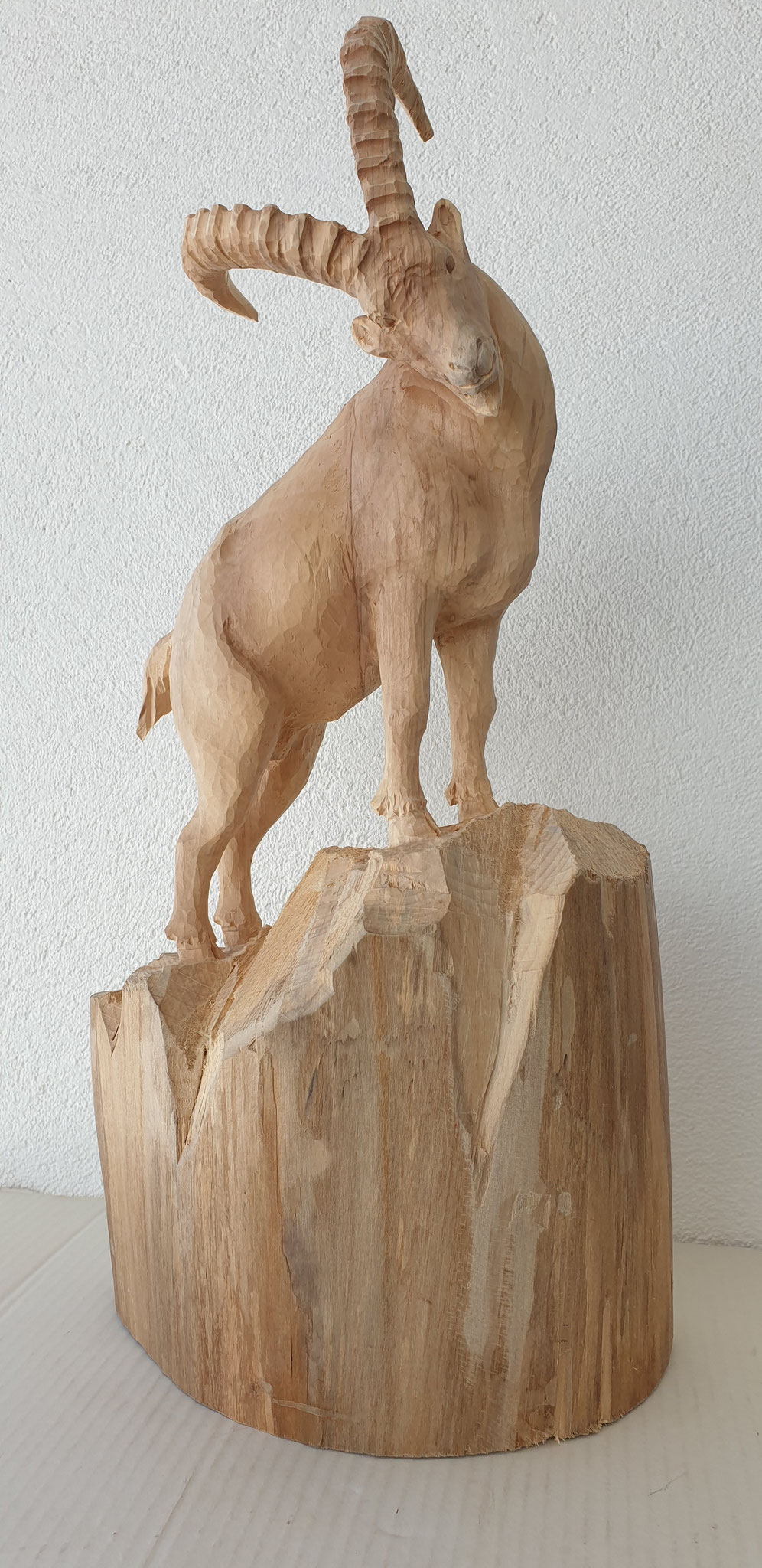 Steinbock geschnutzt