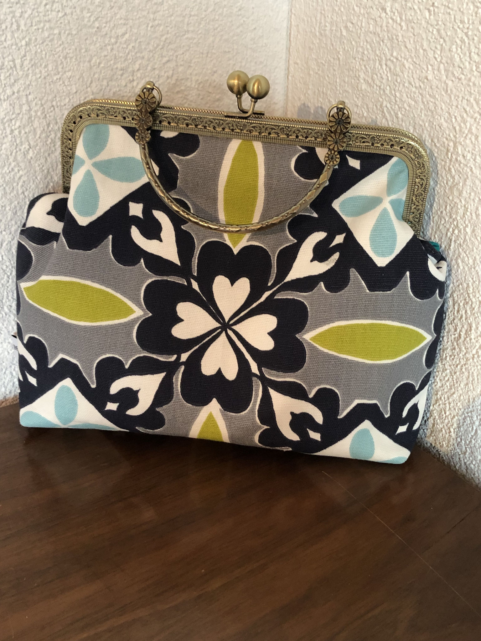 3002 Ornamente CHF 75.00