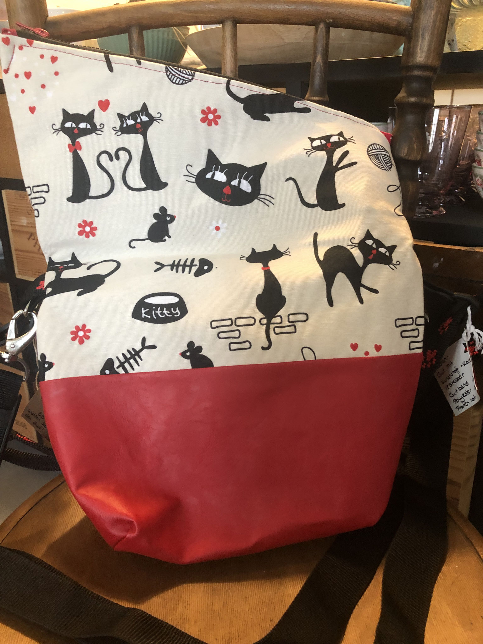 Katz und Maus Canvas, Kunstleder rot, CHF 85.00