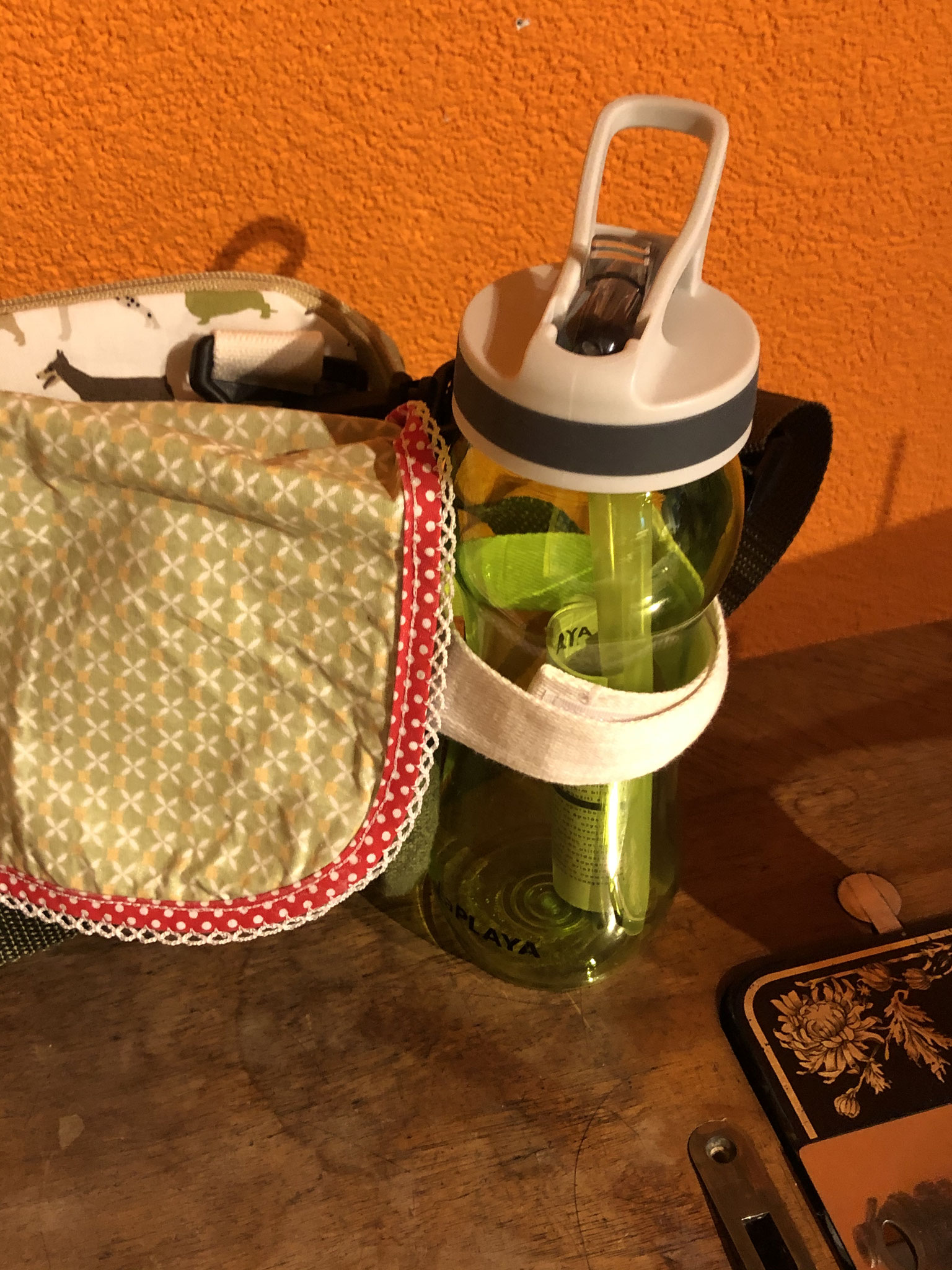 Tasche für Hundeliebhaber, als Crossbody, Hüfttasche oder zum Fixieren an Velo, Kinderwagen etc. CHF 85.00