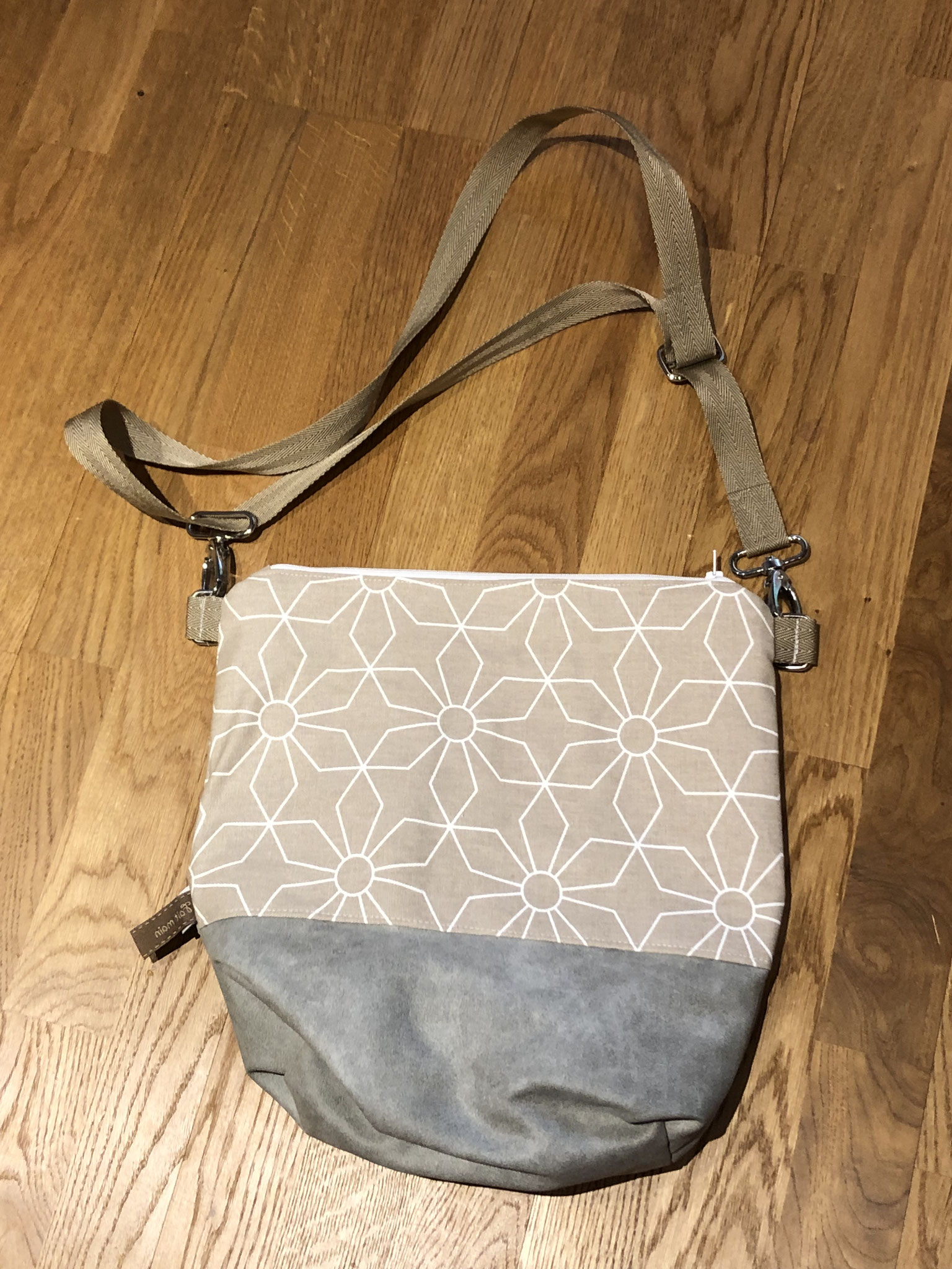 5001 Geo beige CHF 85.00