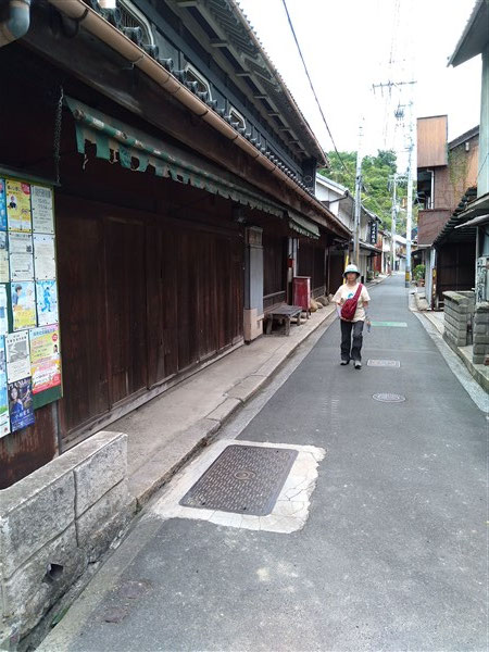 呉から車で30分　音戸の家並