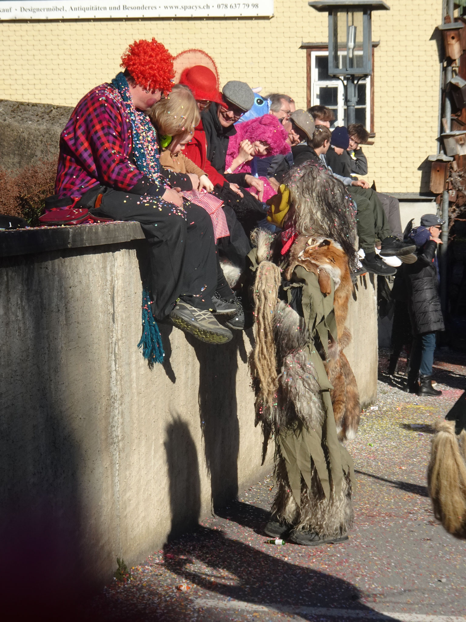 Zärtlichkeiten am Strassenrand.