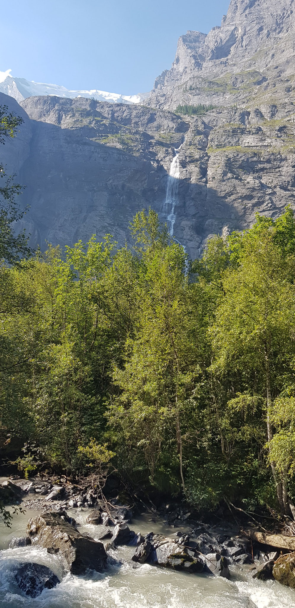 Einer von vielen: Wasserfall über dem Gastertal.