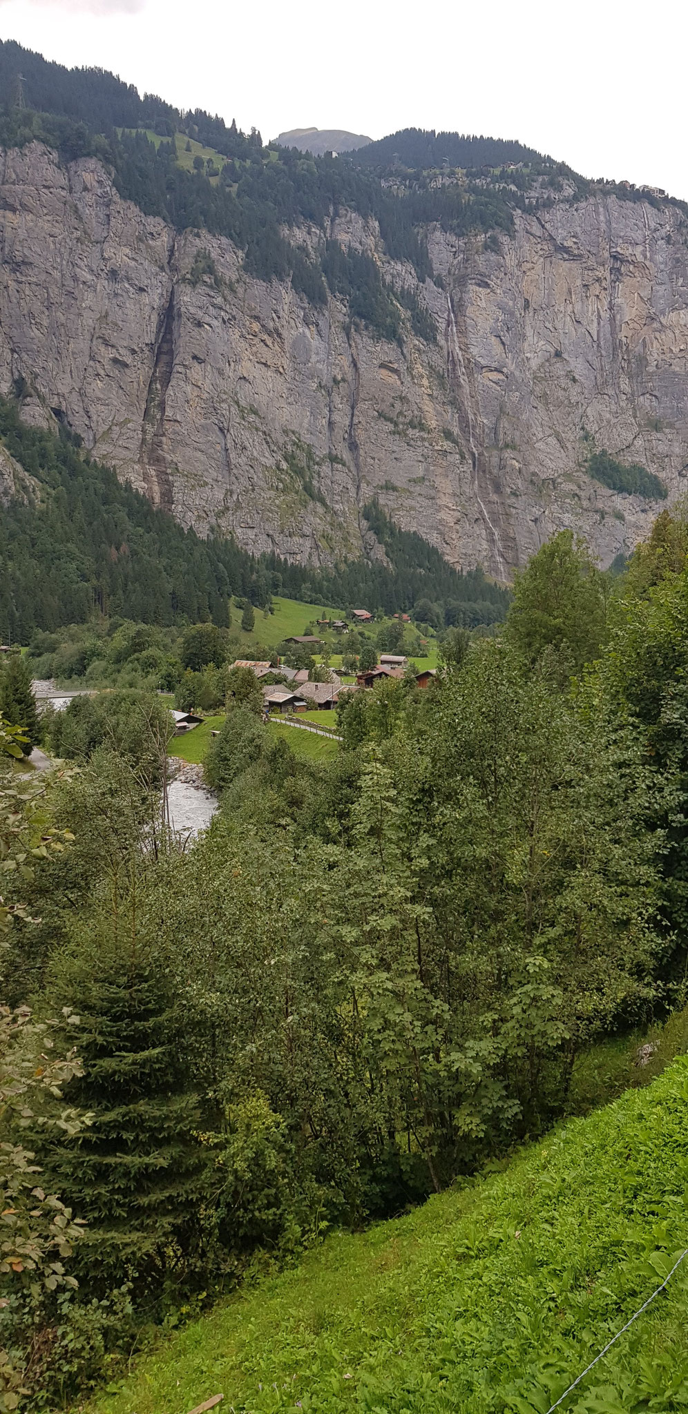 Stechelberg vor Mürrenbachfall.