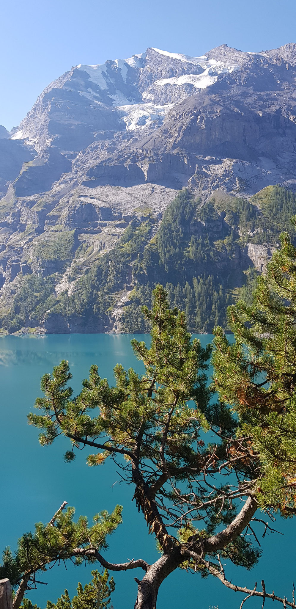 Am Oeschinensee.