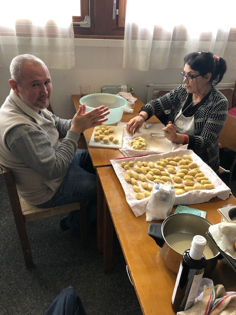 confection qui engage autant les mains que la langue
