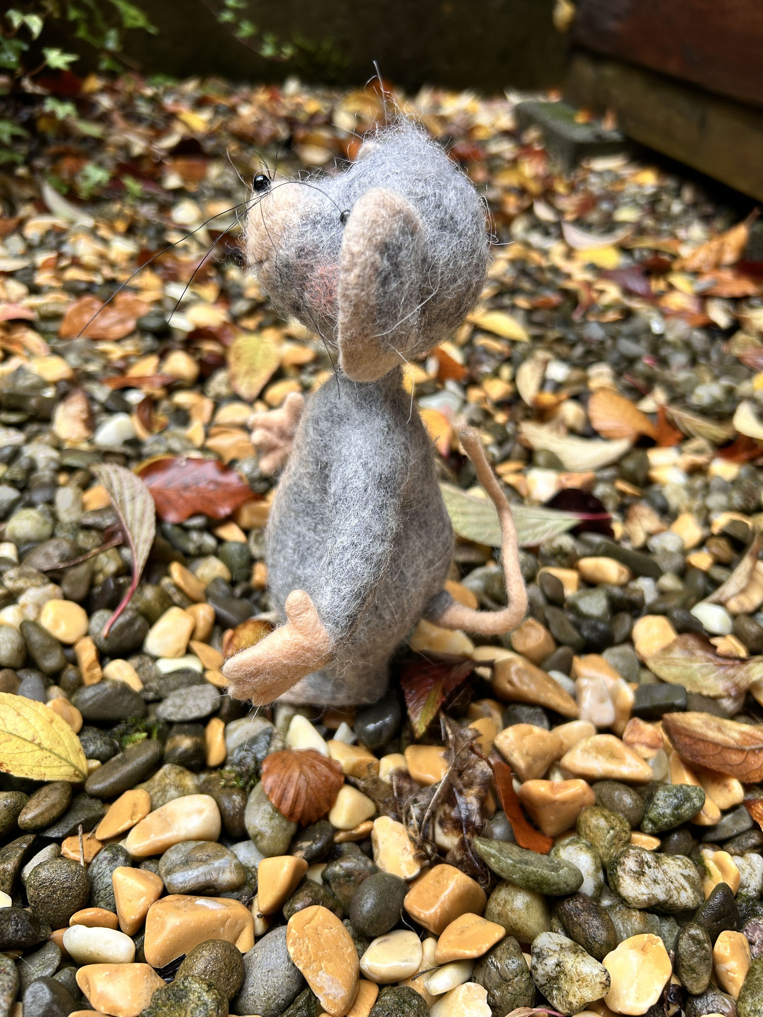 Maus ca. 17 cm. Nr. 3 (auf Wunsch mit Stab zum bespielen)