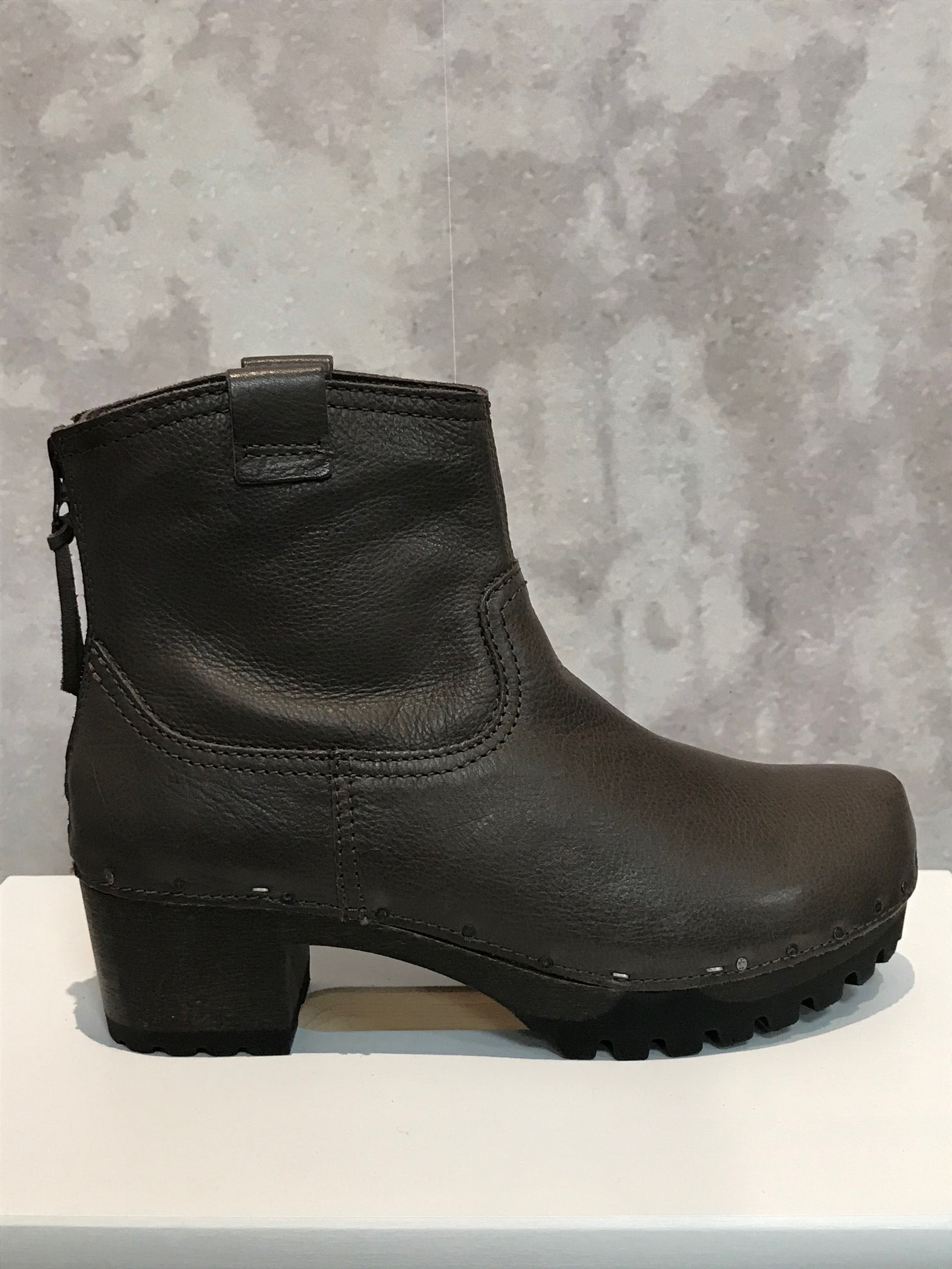 INKEN Gentle Nappa schoko, Reißverschluss hinten, Größe 42 / UVP 219,95 Euro / SALE 100,00 Euro