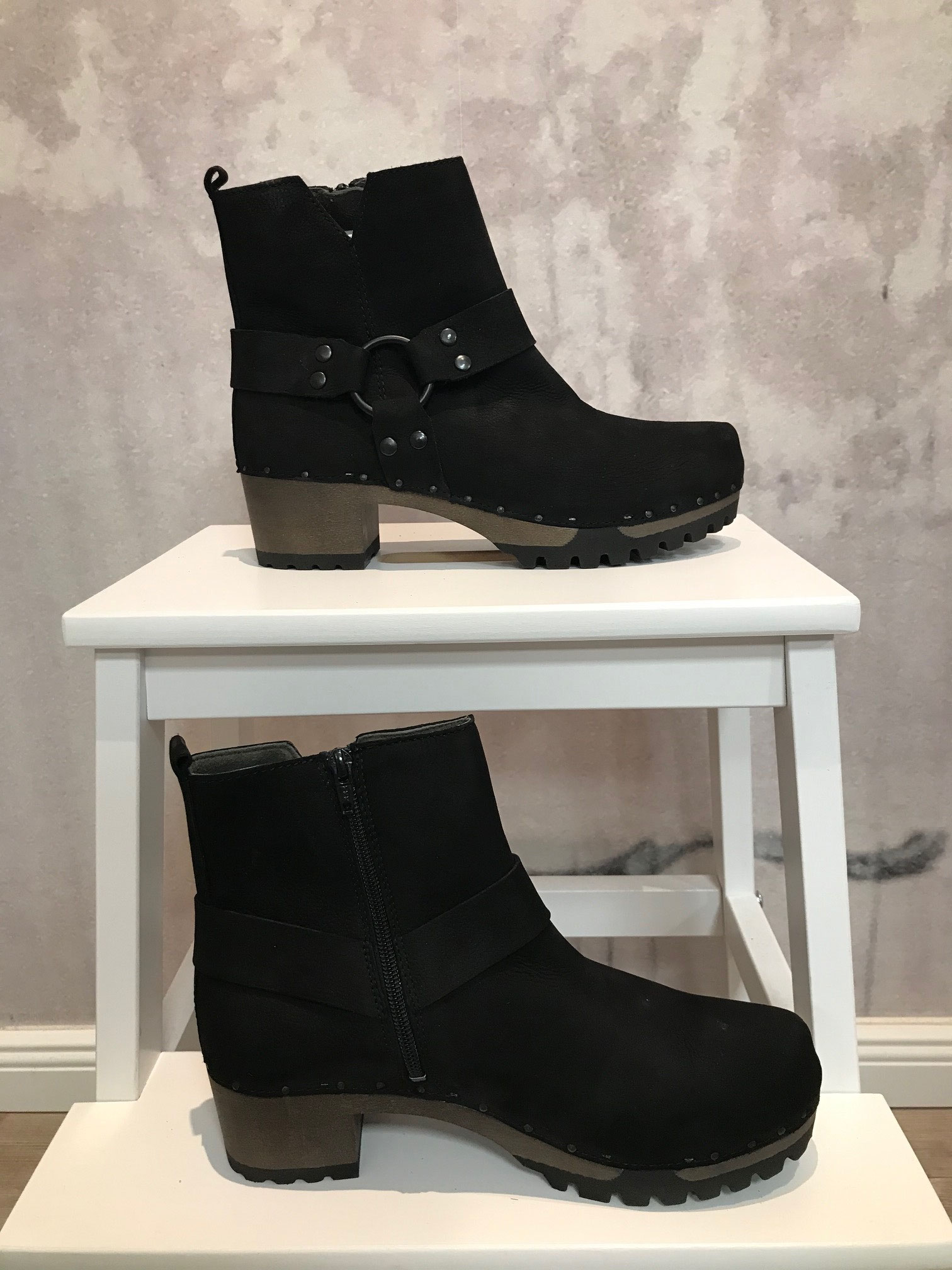 INDIA Kaschmir schwarz Bikerboot, Größe 42 / UVP 245,00 Euro / SALE 125,00 Euro