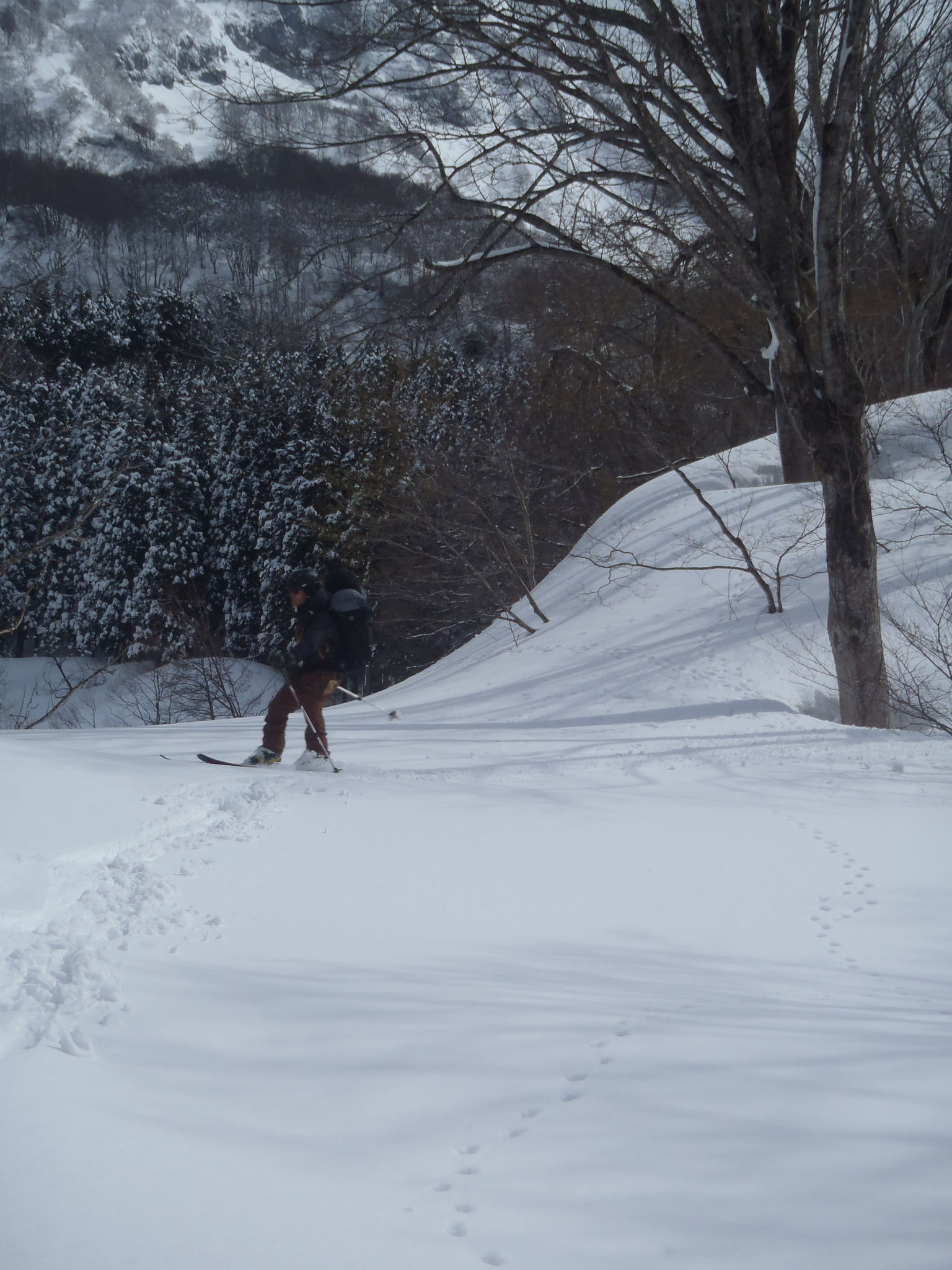 次第に滑りやすい雪に
