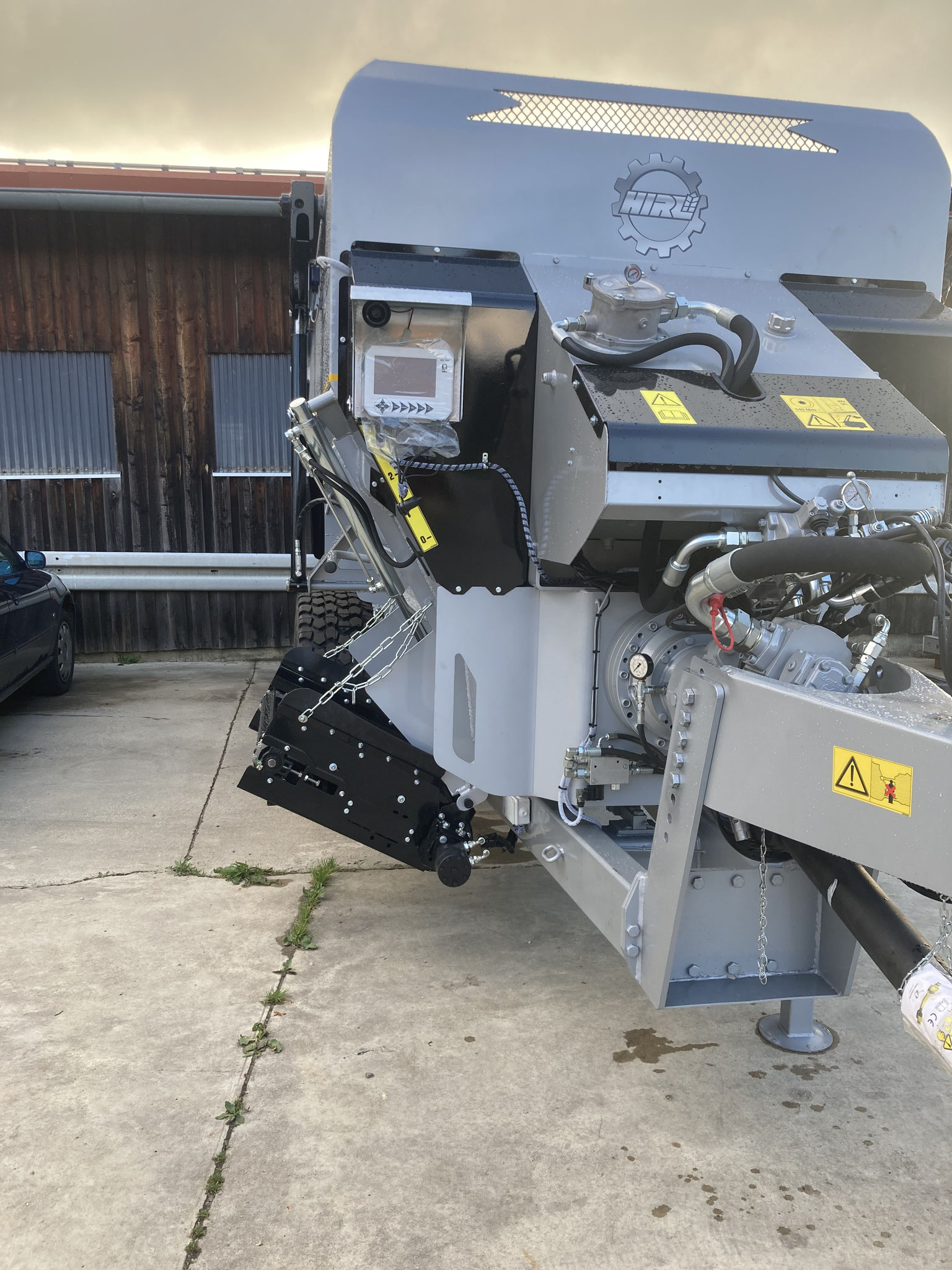 Futtermischwagen Fräsmischwagen Heckfräse Hirl T horizontal Pro