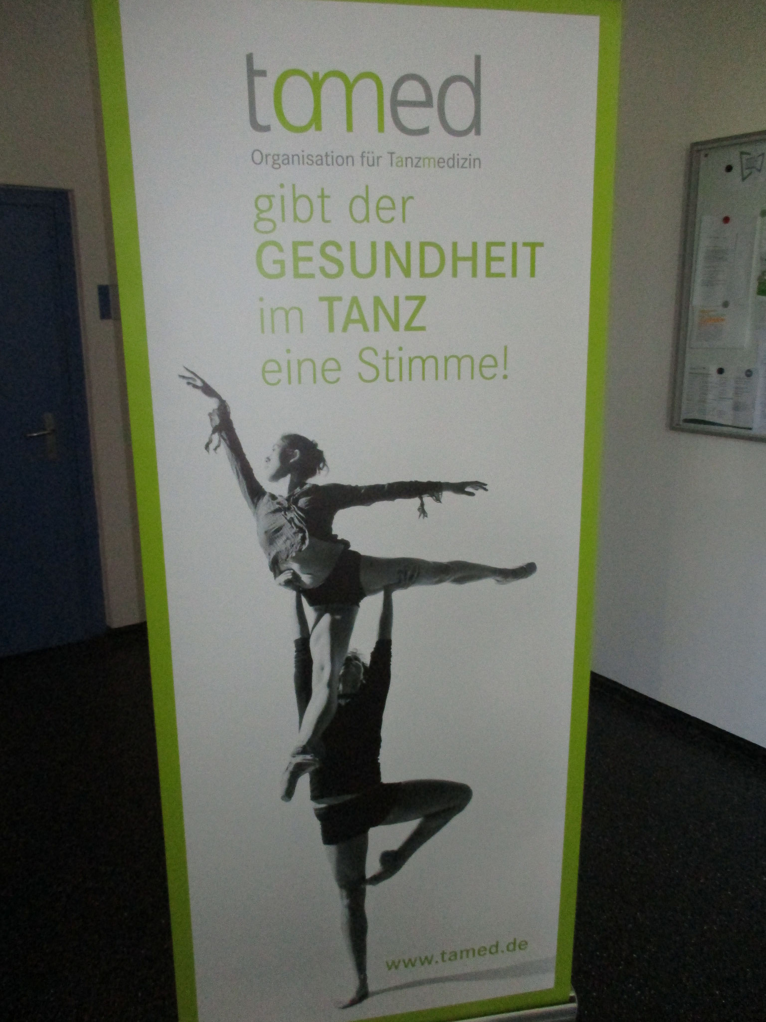 Gib der Gesundheit im Tanz ein Stimme-tamed