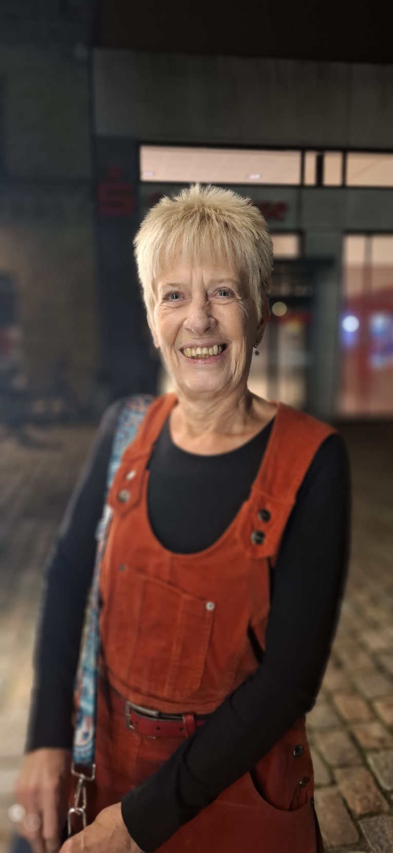 Eine unserer treuesten Anhängerinnen: Roswitha ließ sich auch diese Lesung nicht entgehen.