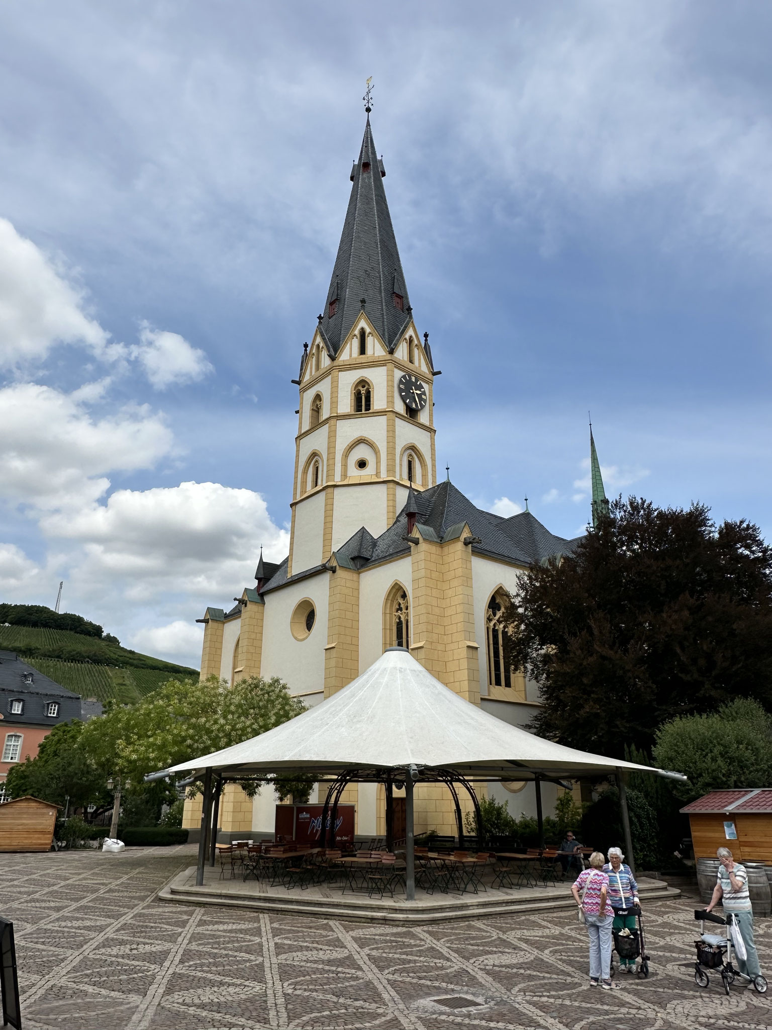 Fertigstellung St. Laurentius Ahrweiler