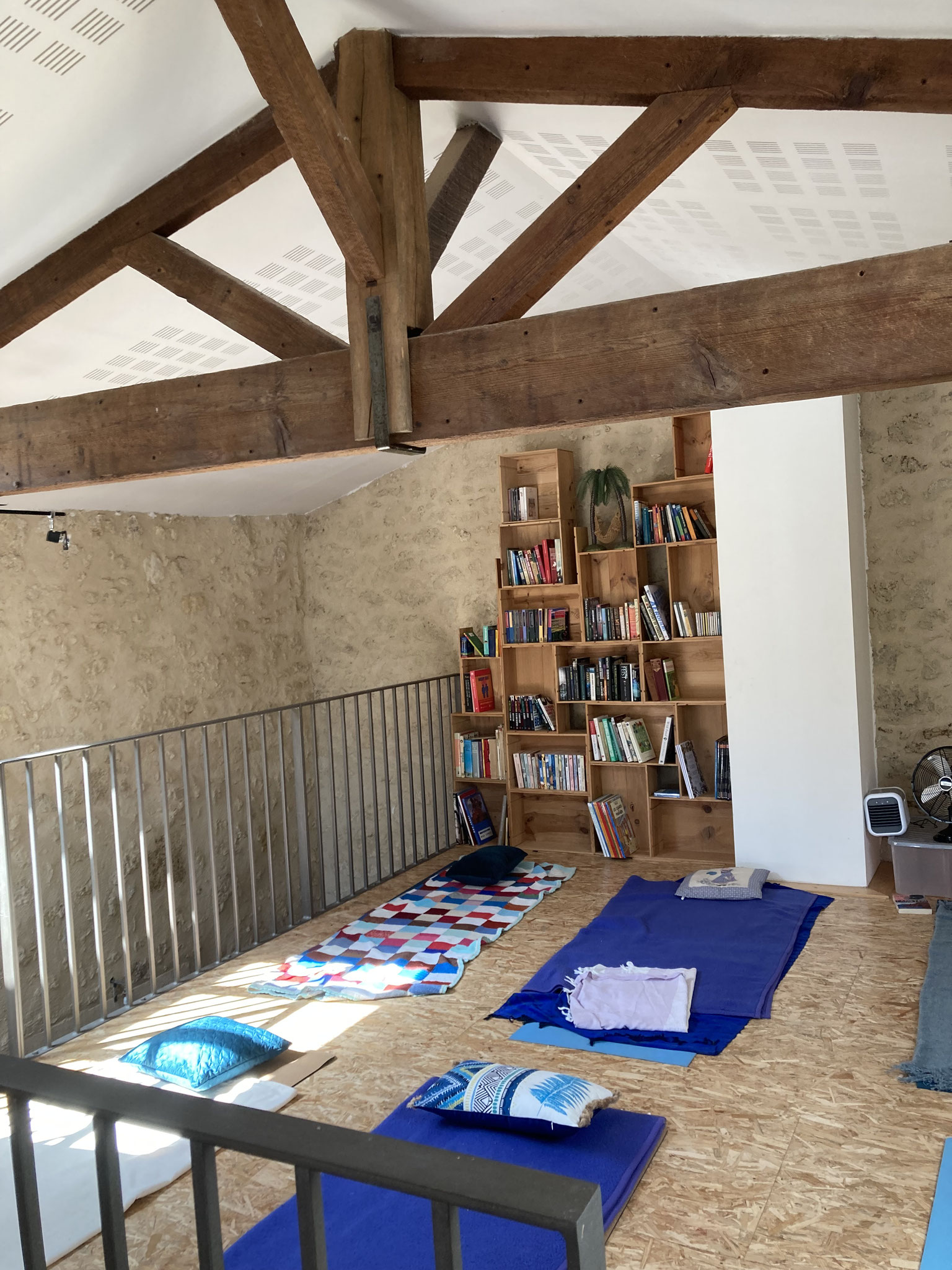Mediation and library mezzanine in barn